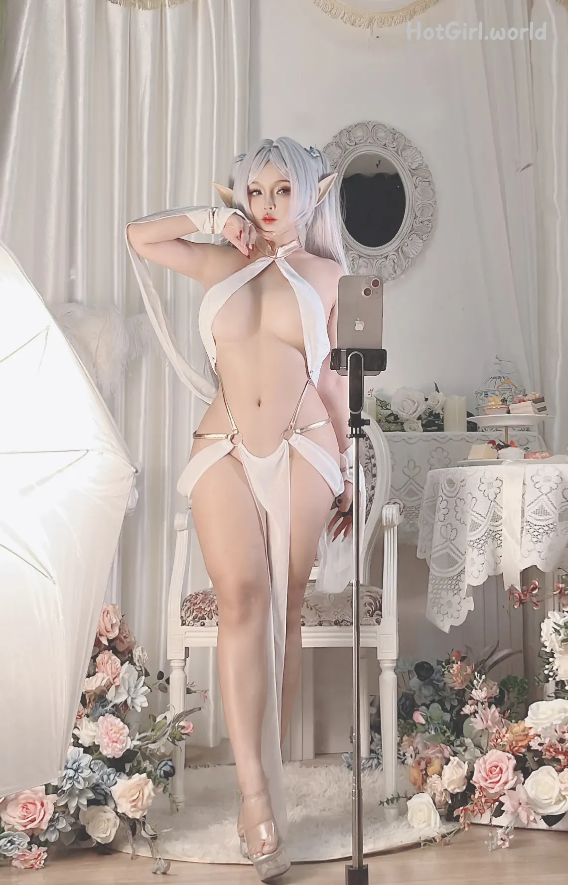 Coser-Sayo-Momo-Frieren-x-Fern-hotgirl.world-004.webp