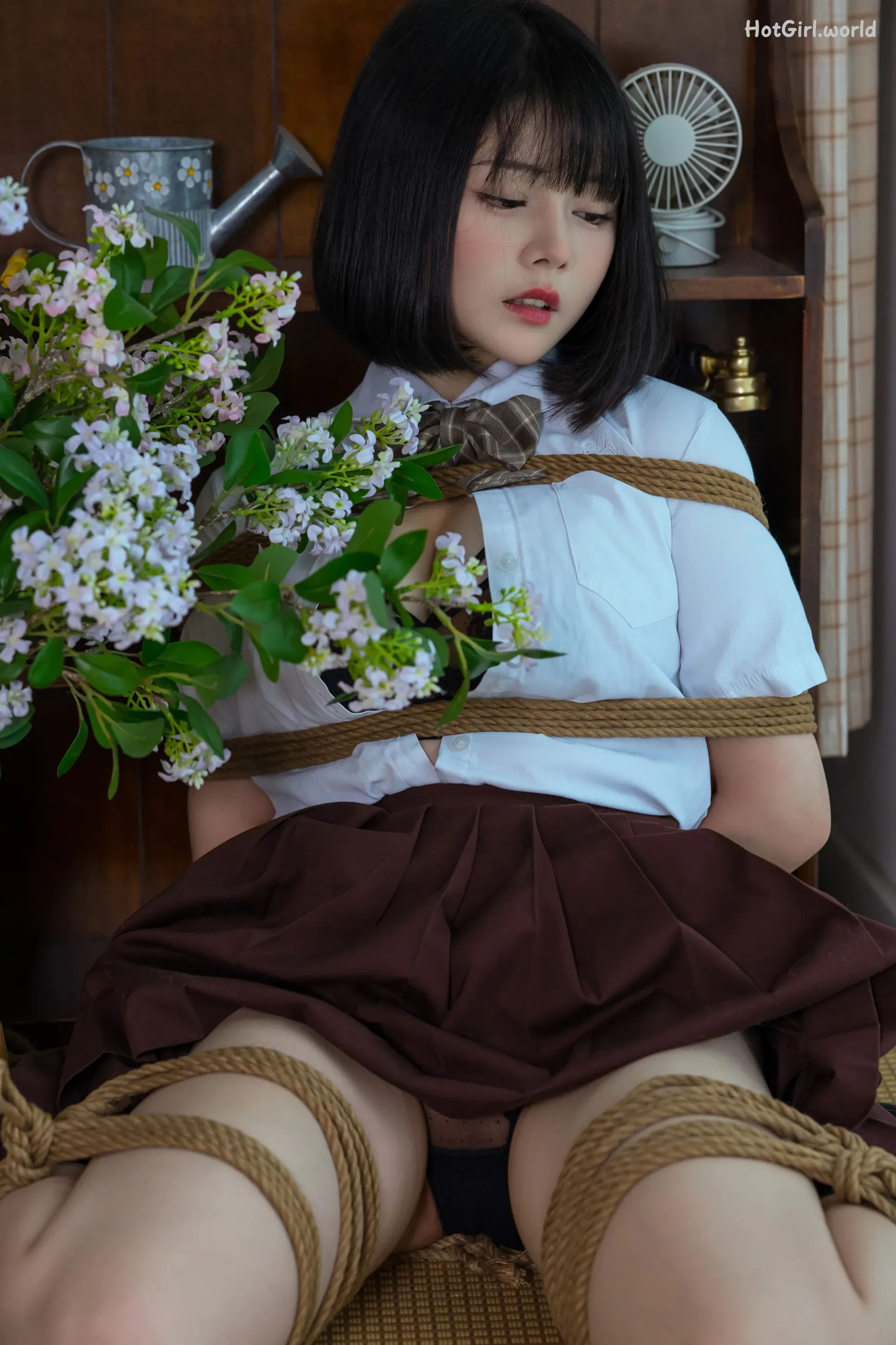 Coser-Yunx1x1-Vol.064-and-hotgirl.world-012.webp