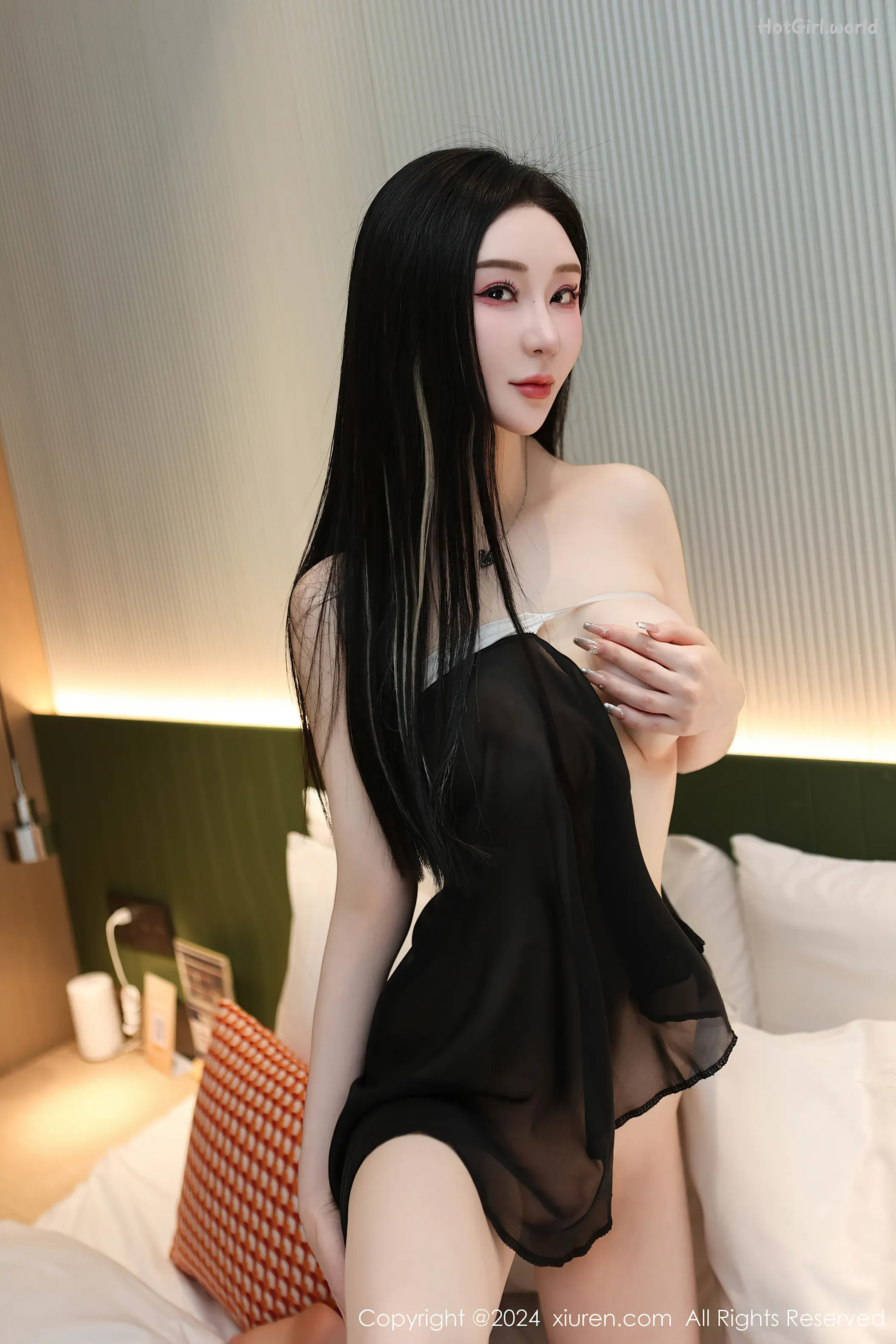 0082_hotgirl.world.webp