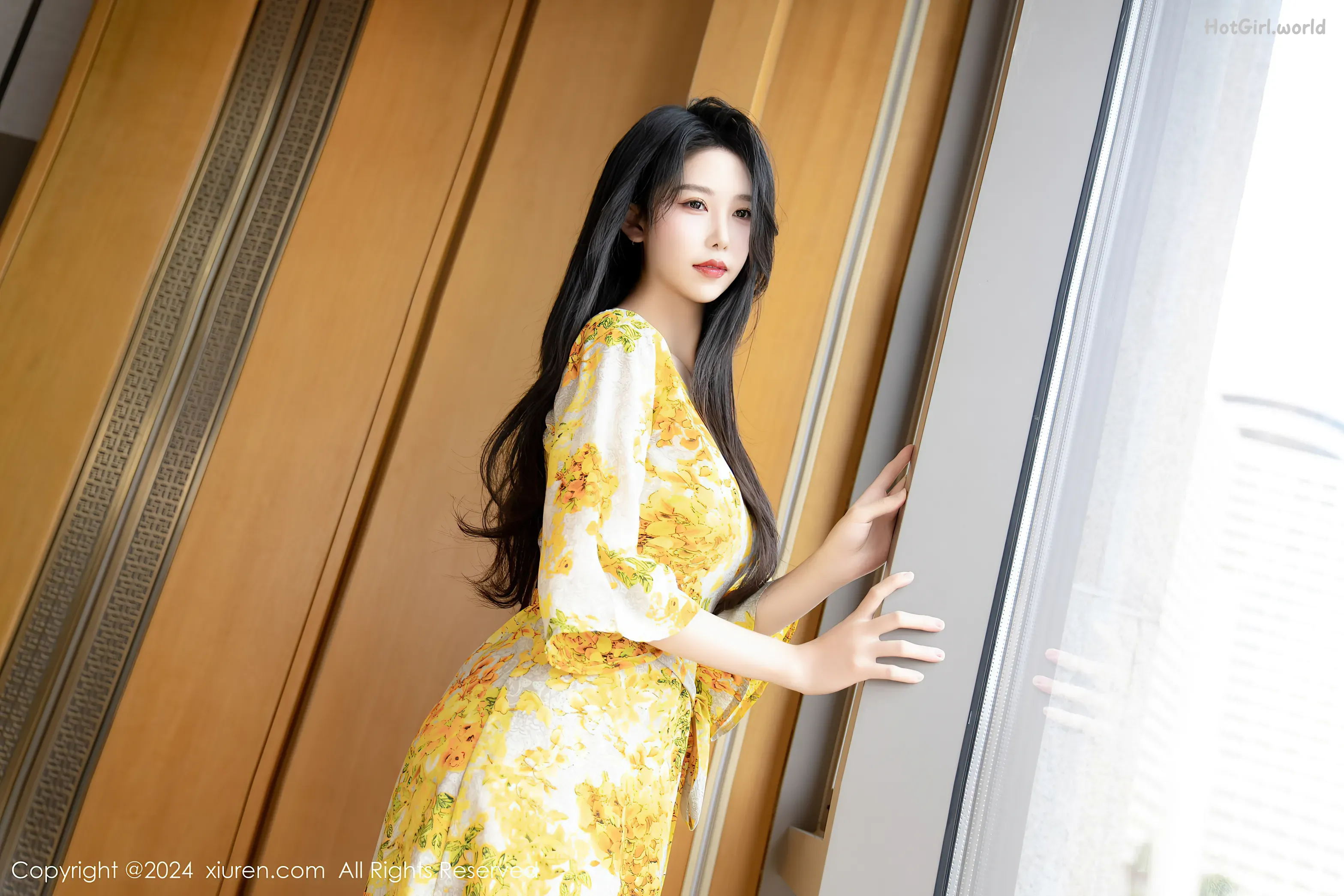 0012_hotgirl.world.webp