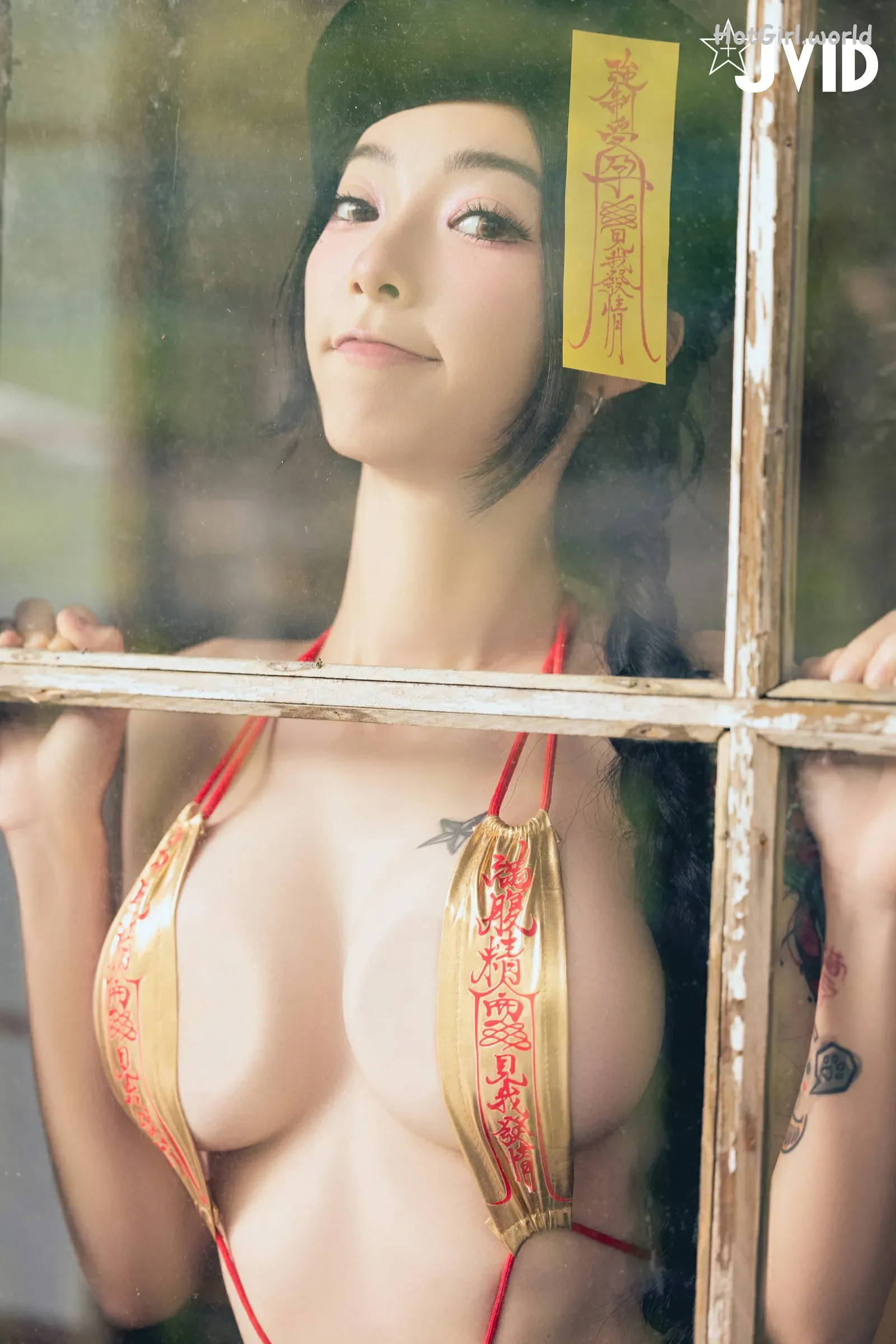 210_hotgirl.world.webp