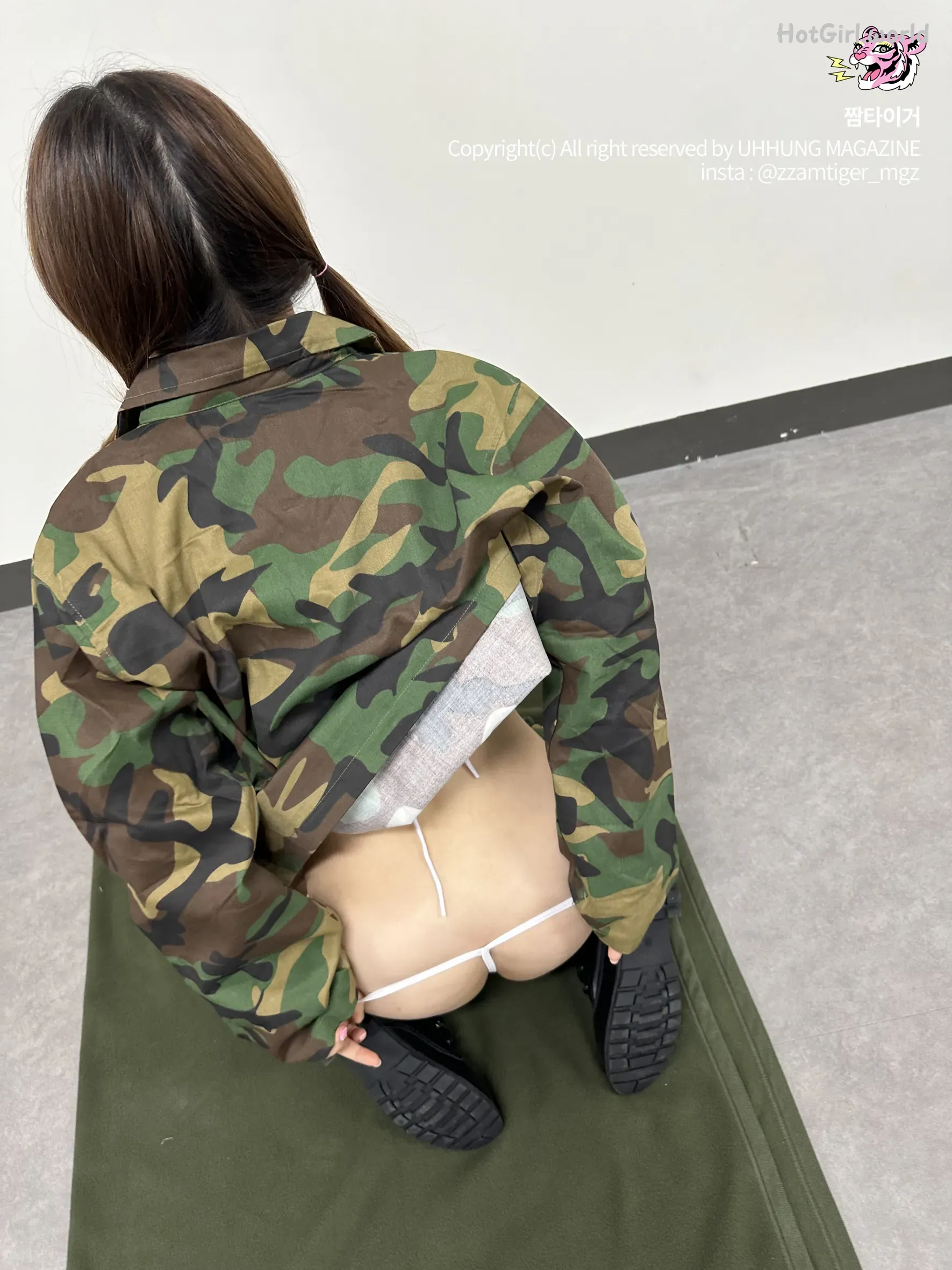 UHHUNG-MAGAZINE-Yoonbly-Vol.4-Milltary-hotgirl.world-157.webp