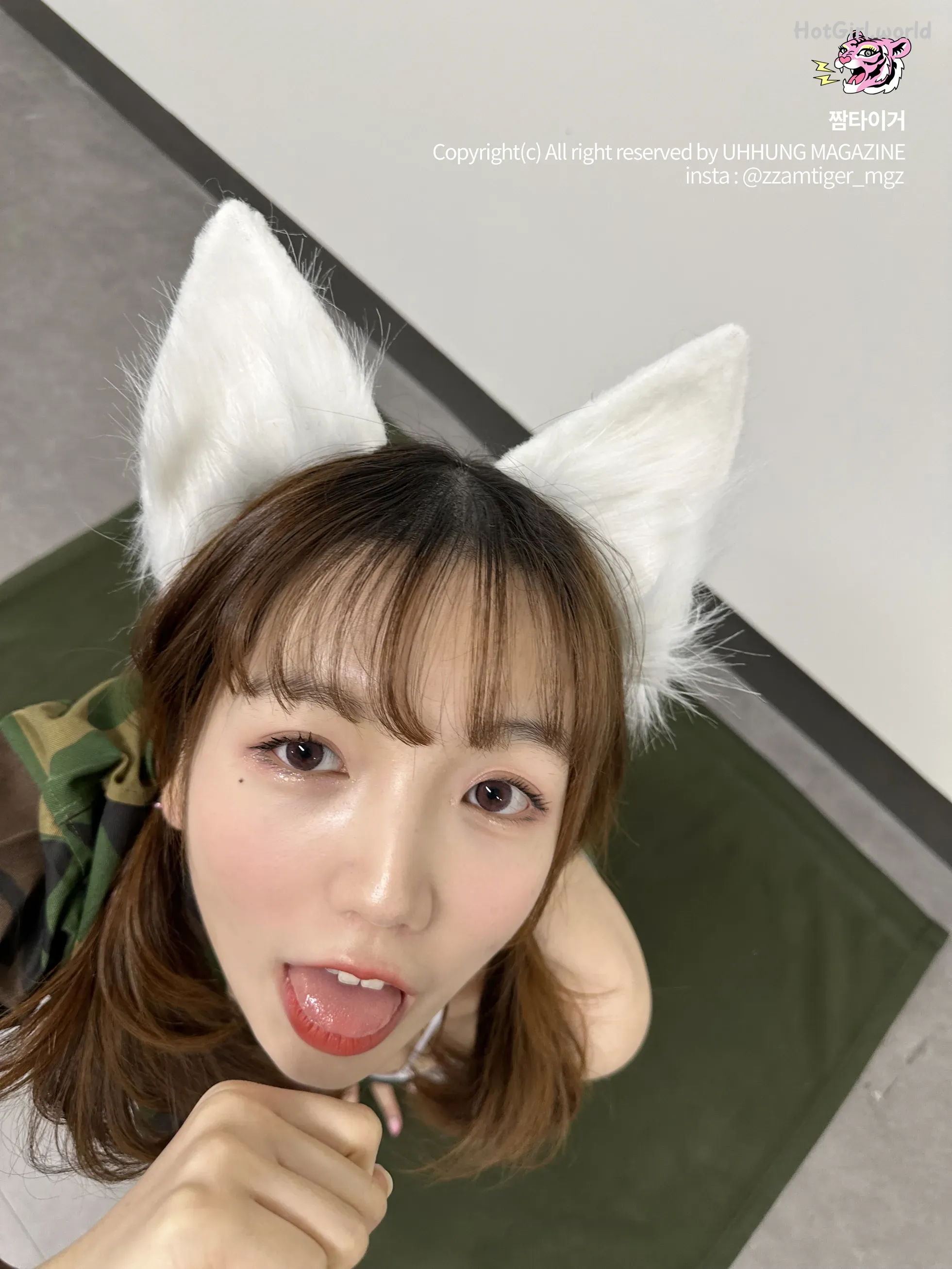 UHHUNG-MAGAZINE-Yoonbly-Vol.4-Milltary-hotgirl.world-176.webp