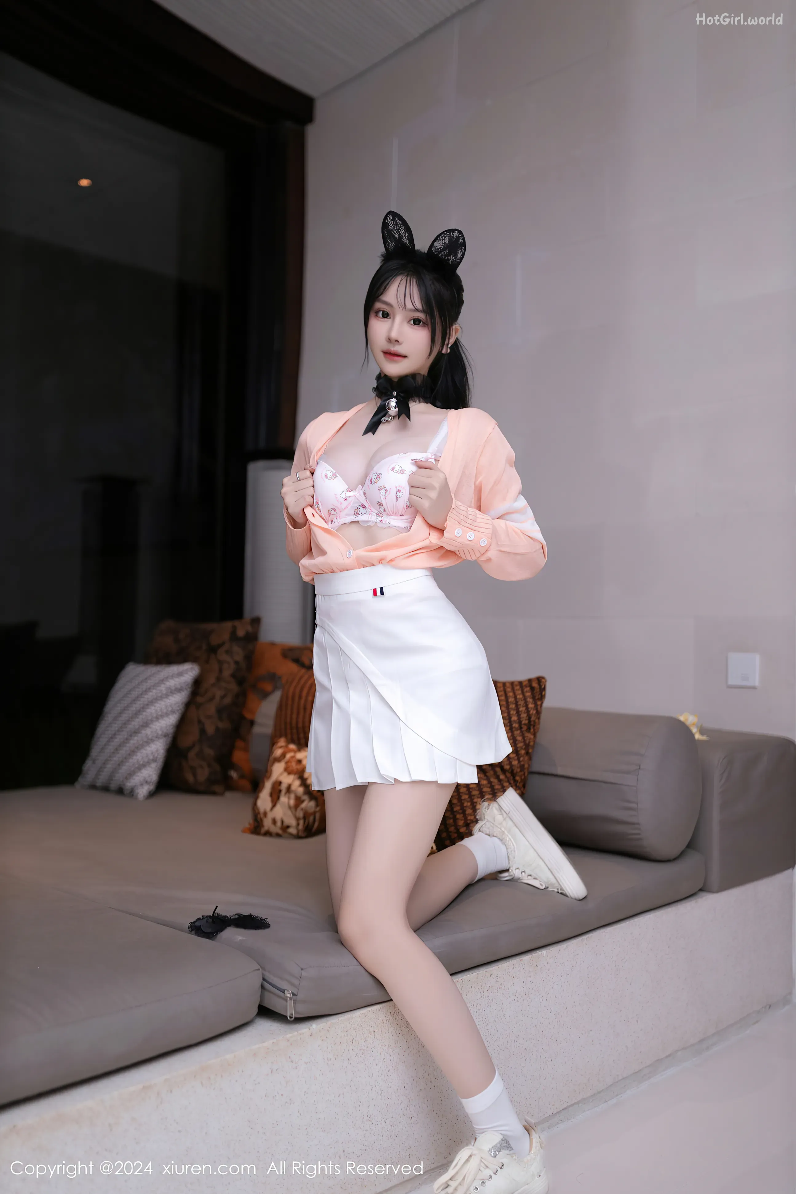 0012_hotgirl.world.webp