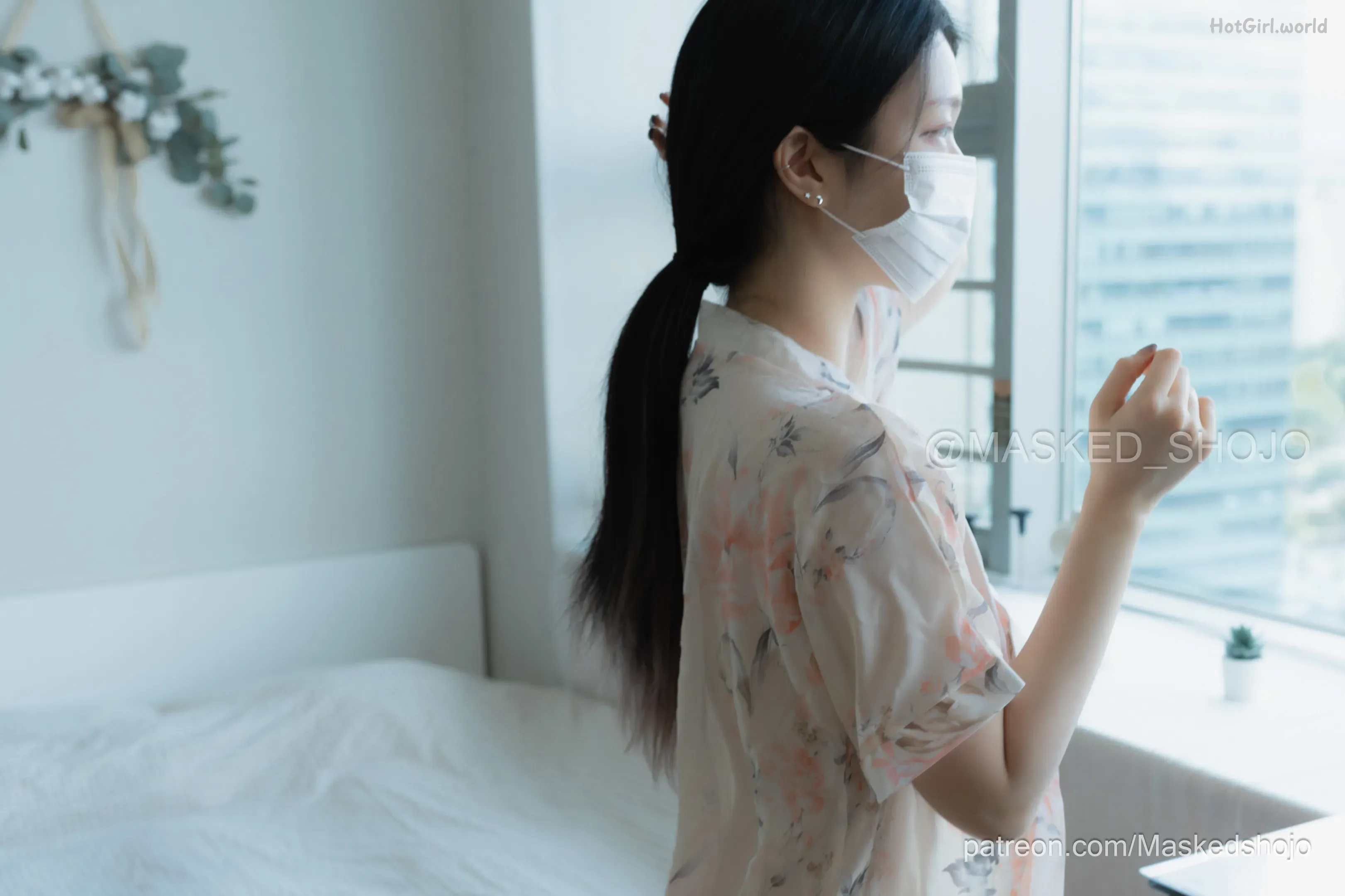 Patreon-Masked Shojo-No.01-Waterfall Big Tits(8 photos + 46 uncensored photos)