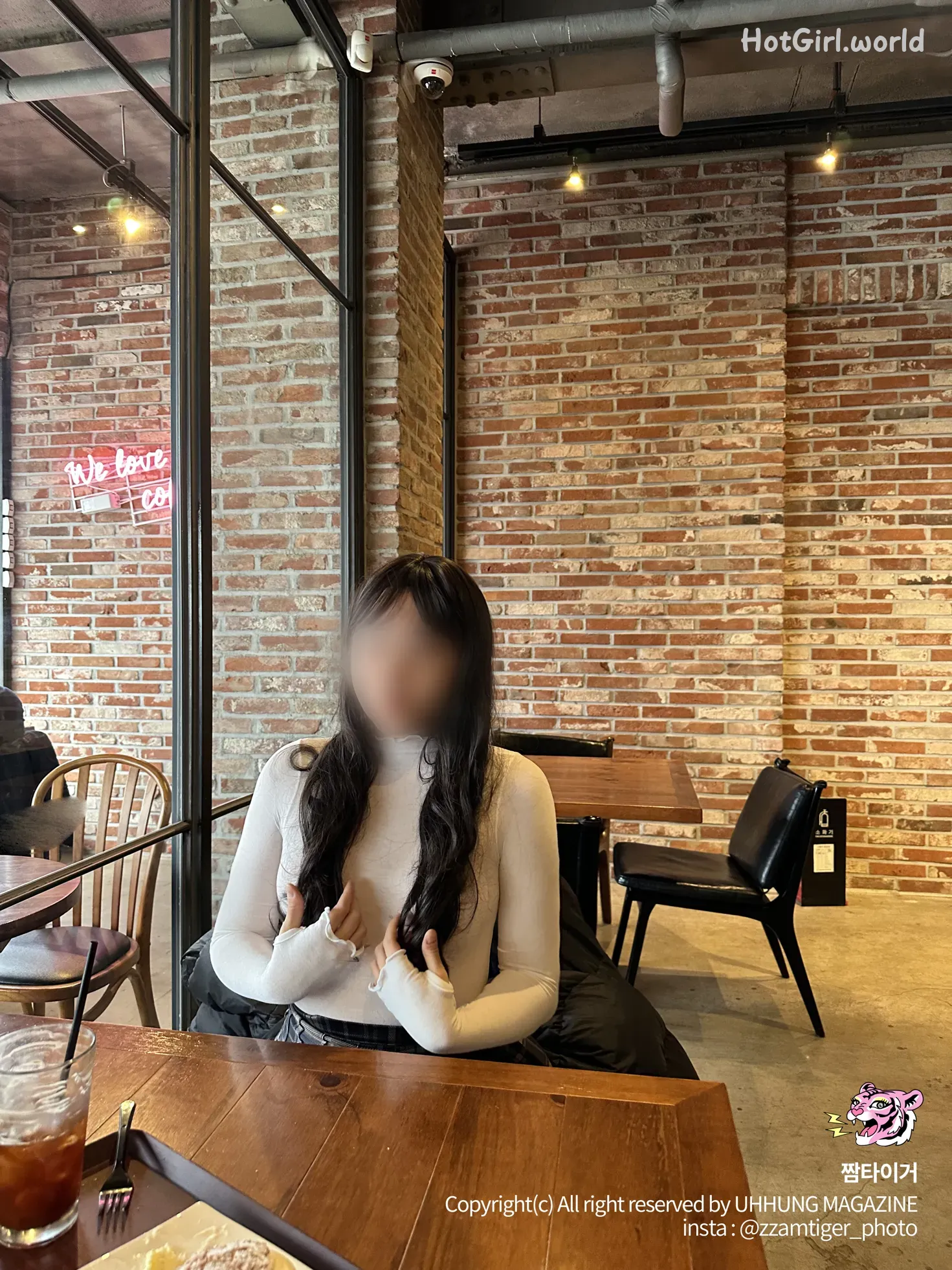 UHHUNG-MAGAZINE-Daa-The-Penalty-hotgirl.world-098.webp
