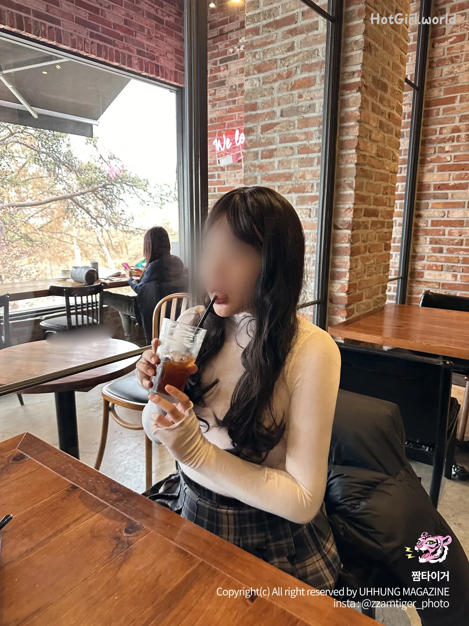 UHHUNG-MAGAZINE-Daa-The-Penalty-hotgirl.world-099.webp