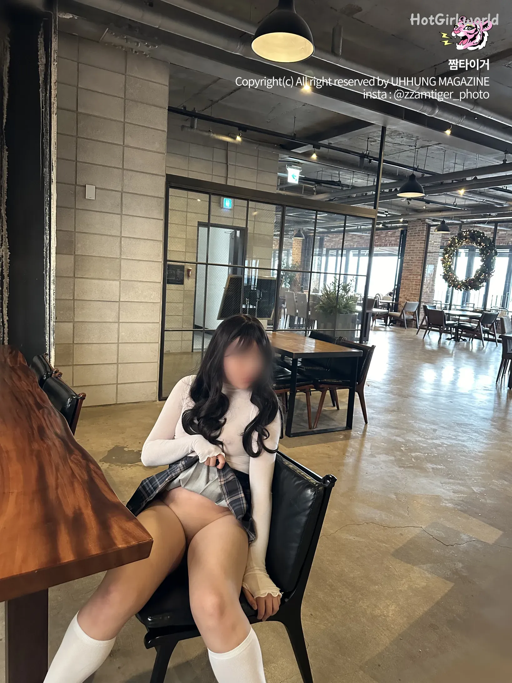 UHHUNG-MAGAZINE-Daa-The-Penalty-hotgirl.world-123.webp