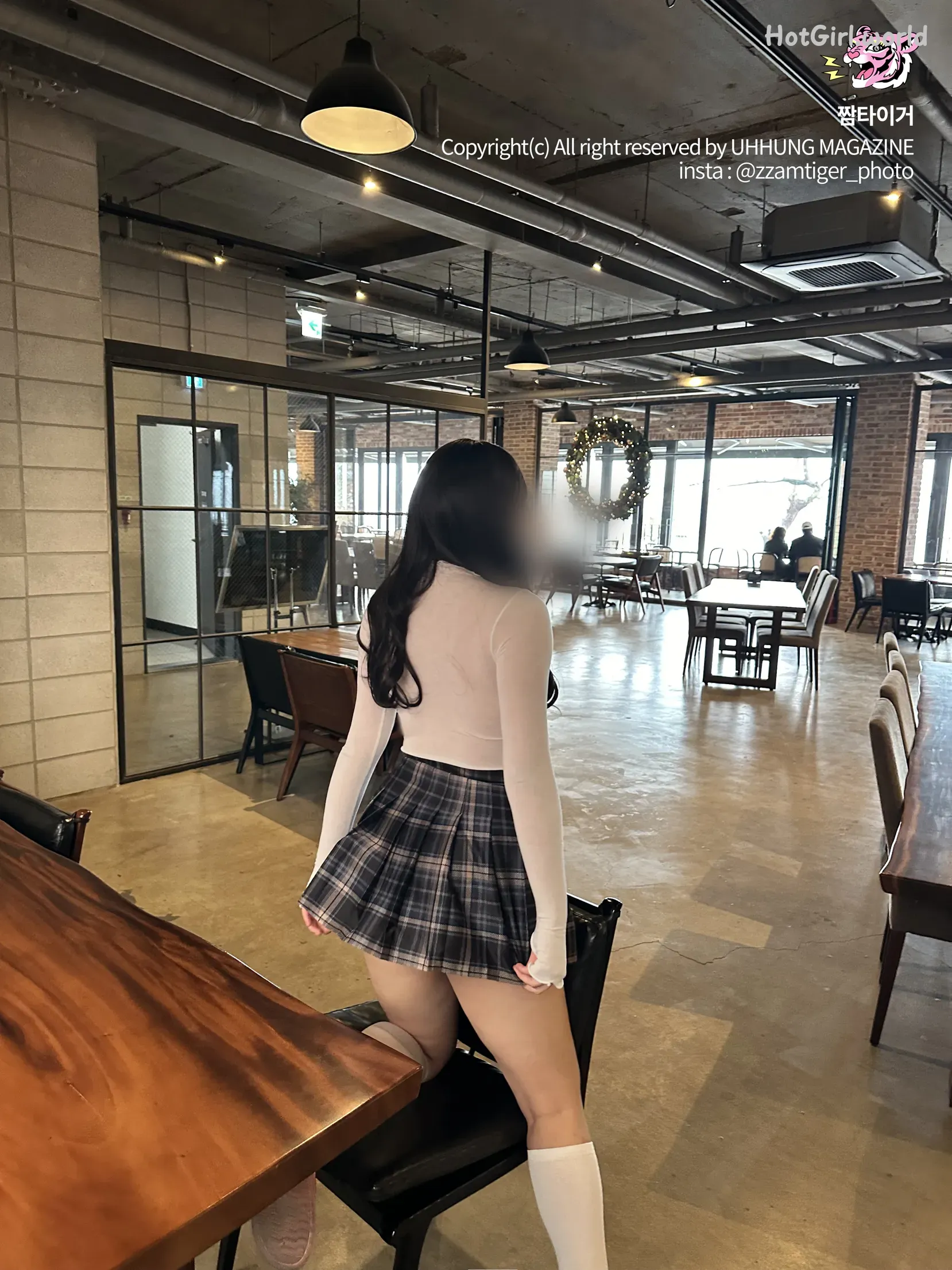 UHHUNG-MAGAZINE-Daa-The-Penalty-hotgirl.world-126.webp