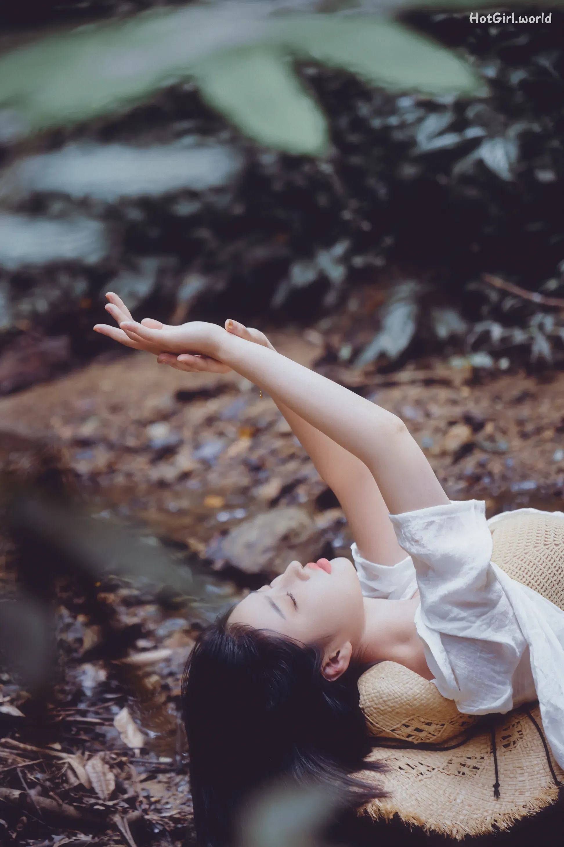 Coser-年年-Nnian-白露(22 photos + 21 uncensored photos)