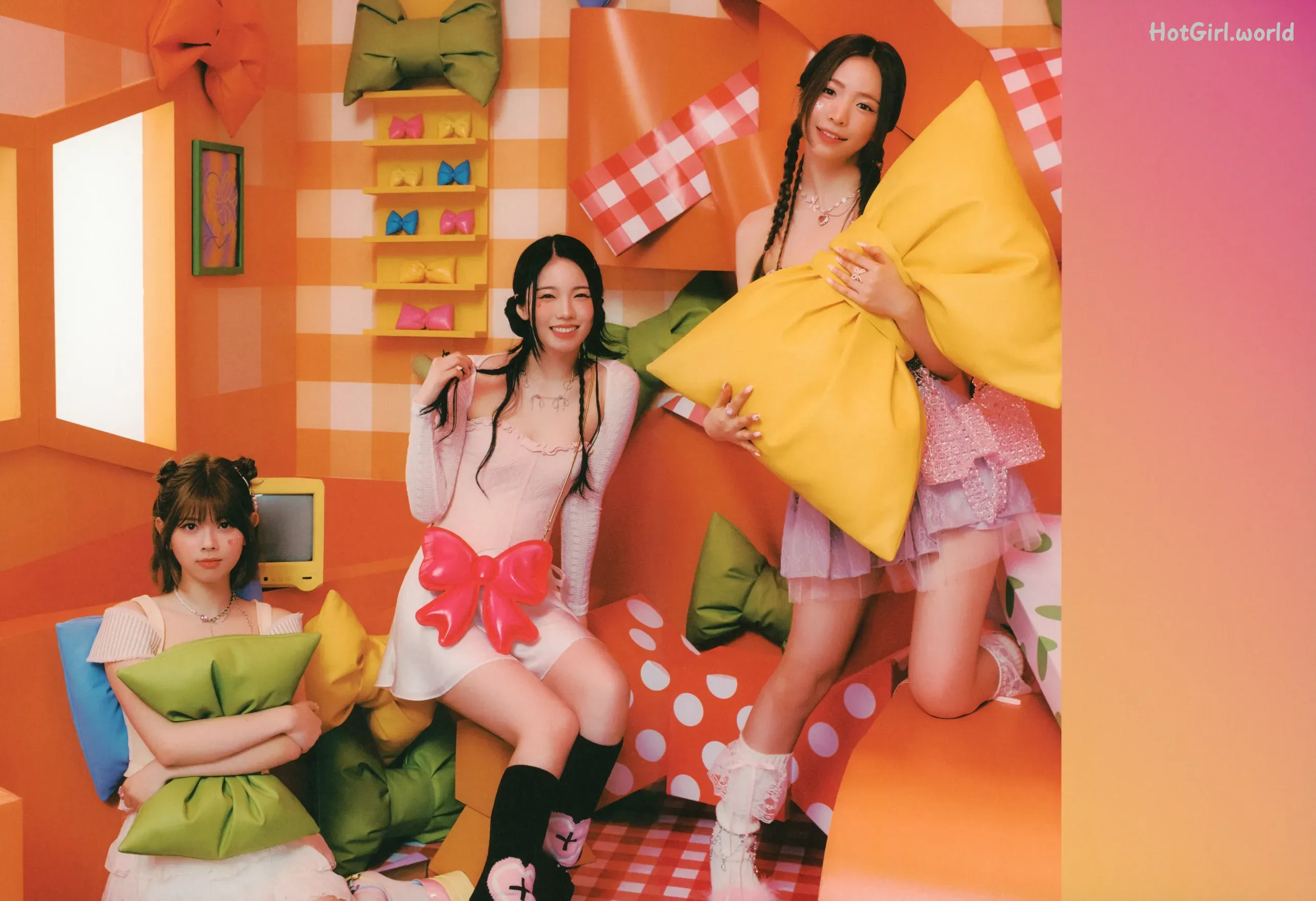 NiziU-Korea-1st-Single-Album-Press-Play-hotgirl.world-005.webp
