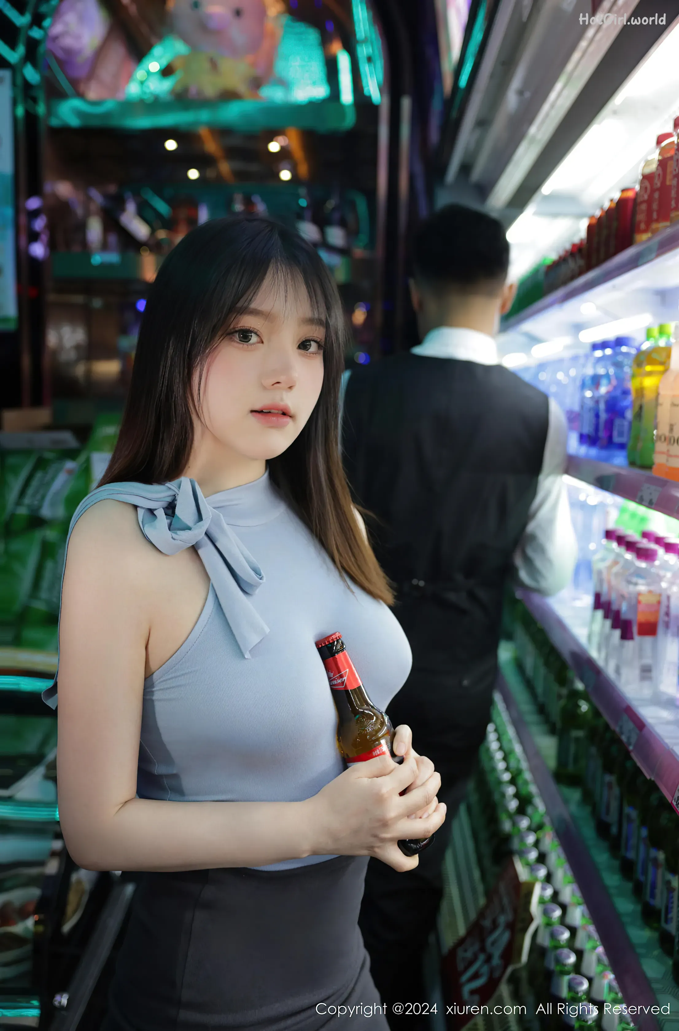 0002_hotgirl.world.webp