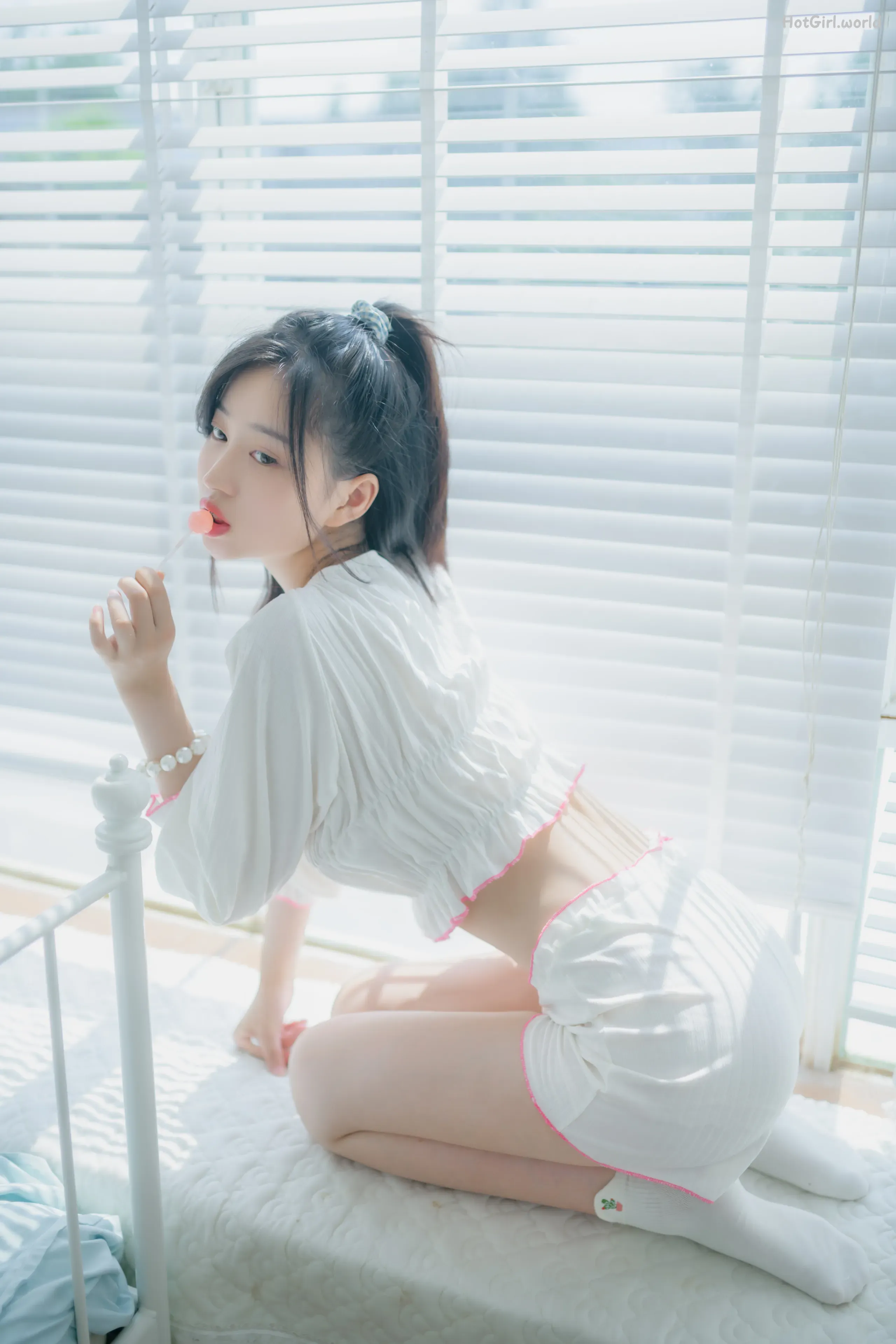 Coser-Nnian-hotgirl.world-012.webp