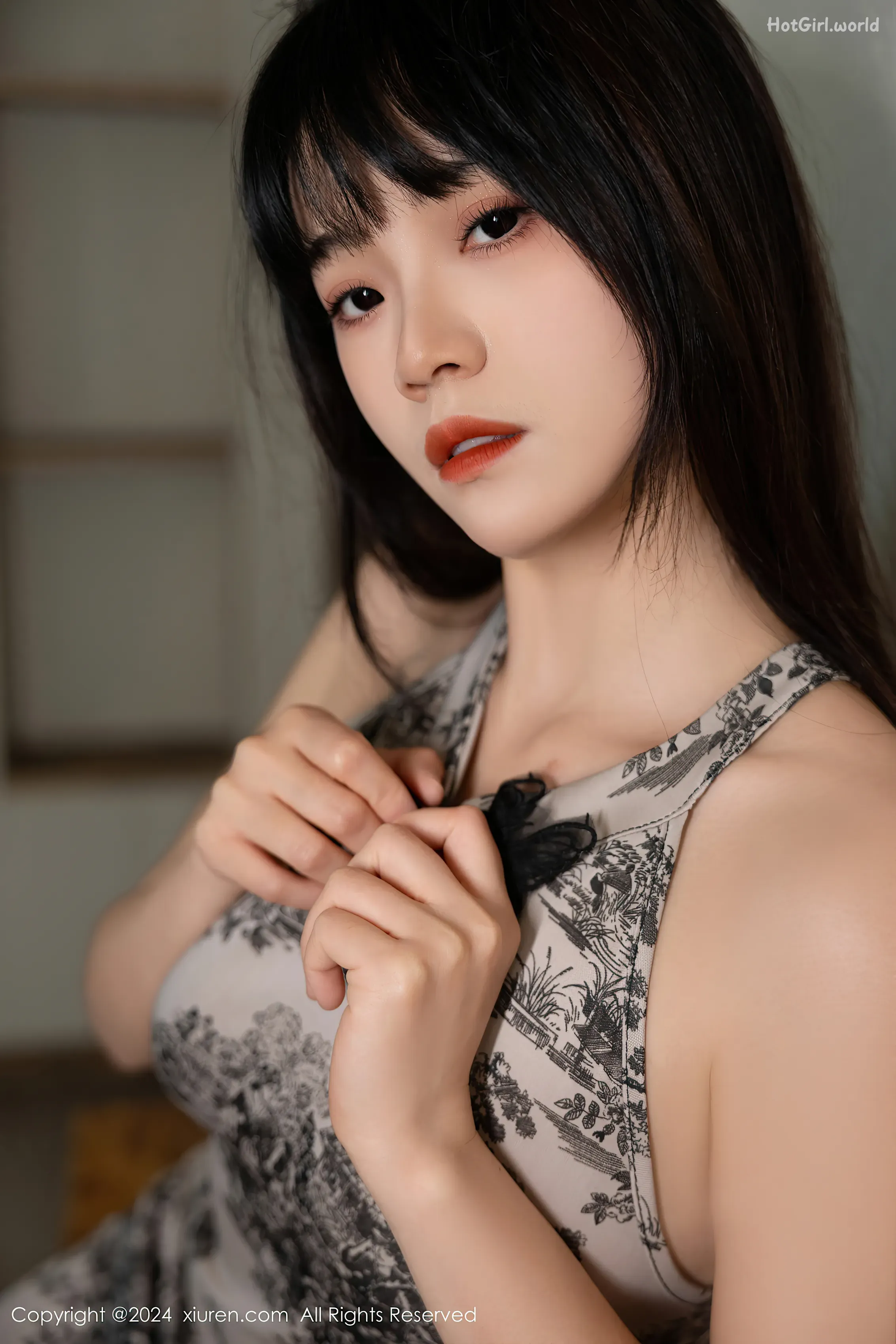 0010_hotgirl.world.webp