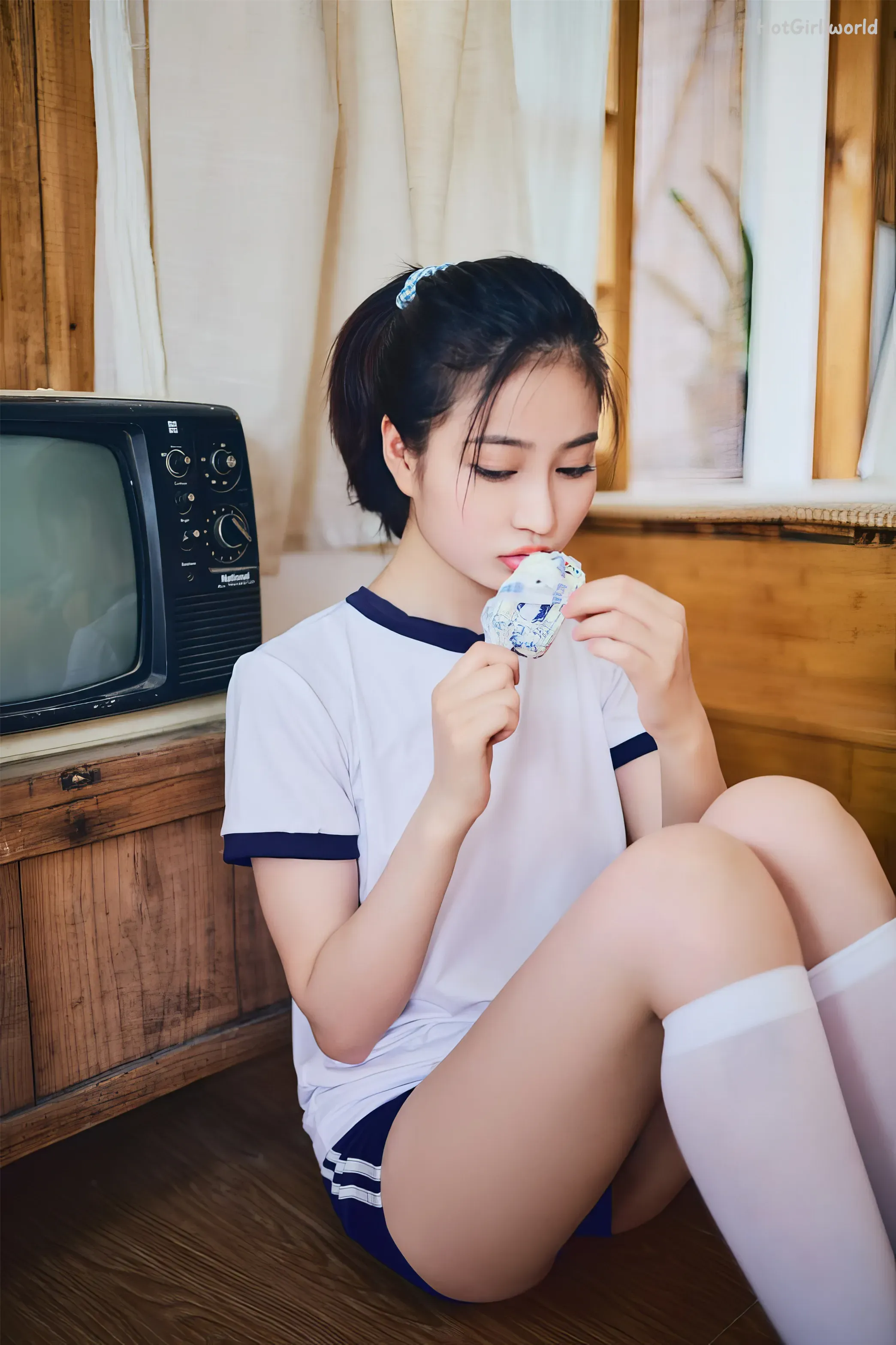 Coser-年年-Nnian-运动服