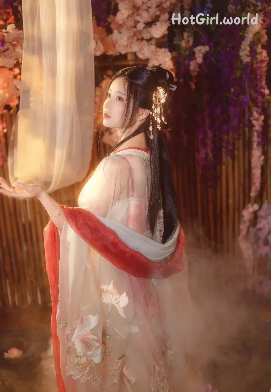 Coser-年年-Nnian-梦醉瑶(11 photos + 28 uncensored photos + 1 video)