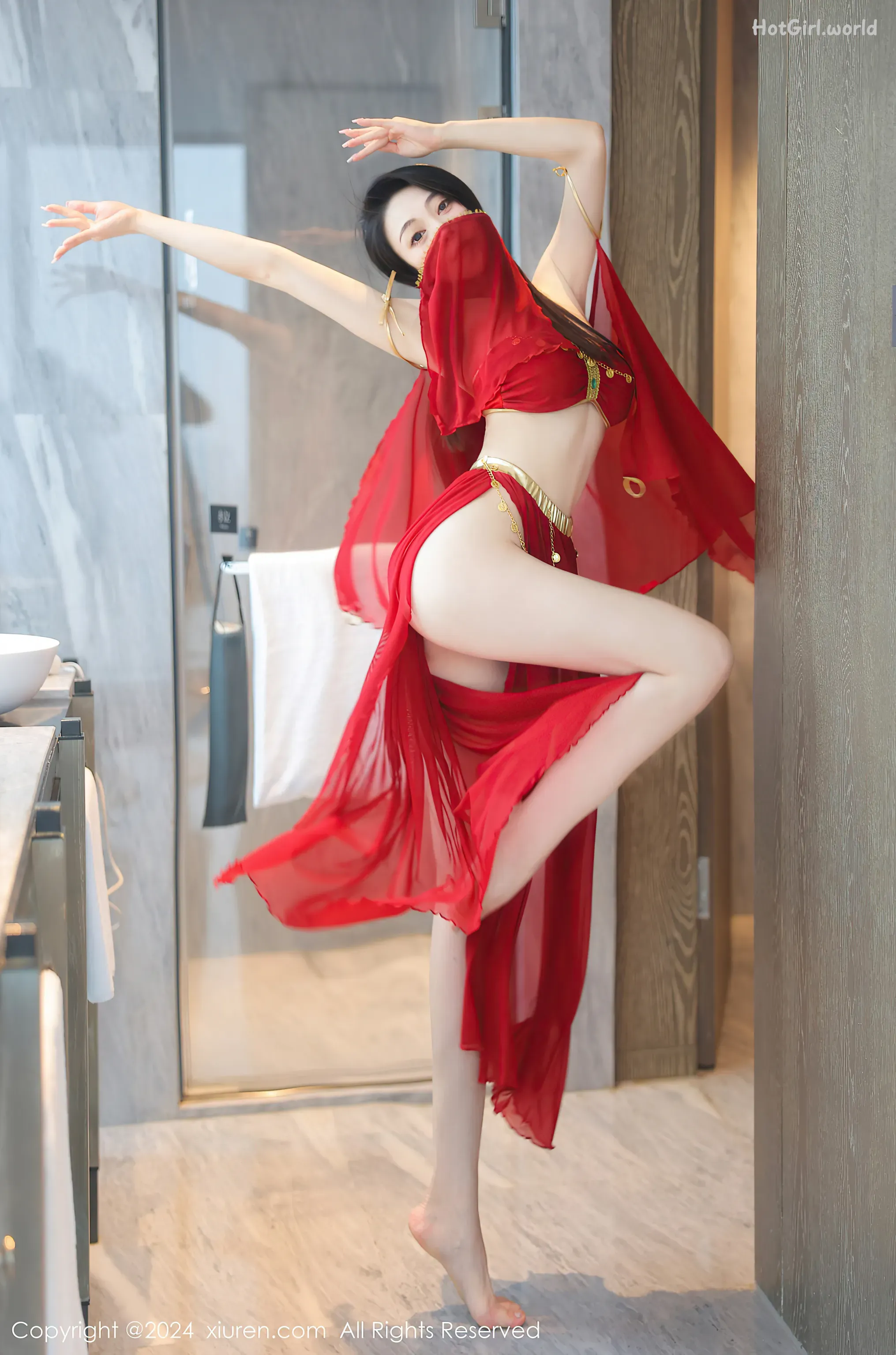 0004_hotgirl.world.webp