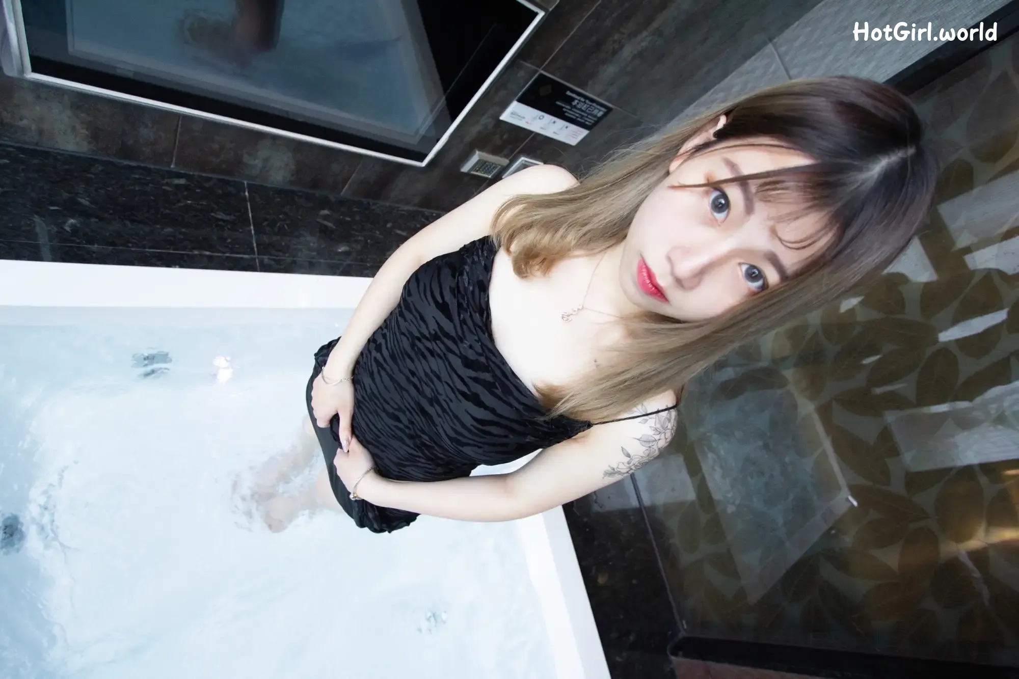 -Emma-UUEmma-hotgirl.world-190.webp
