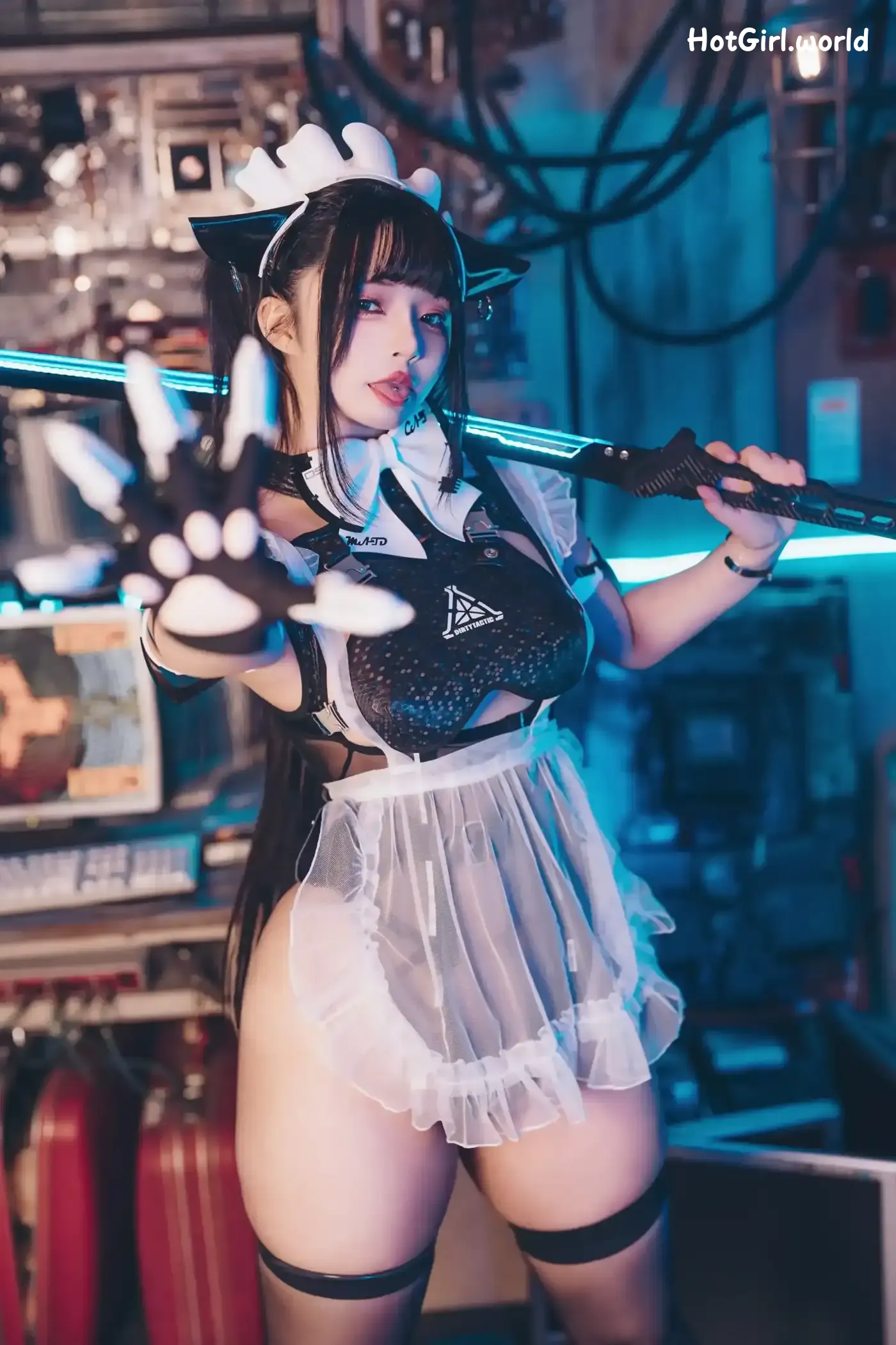 Coser-Raku-8K-FutureTone-hotgirl.world-003.webp