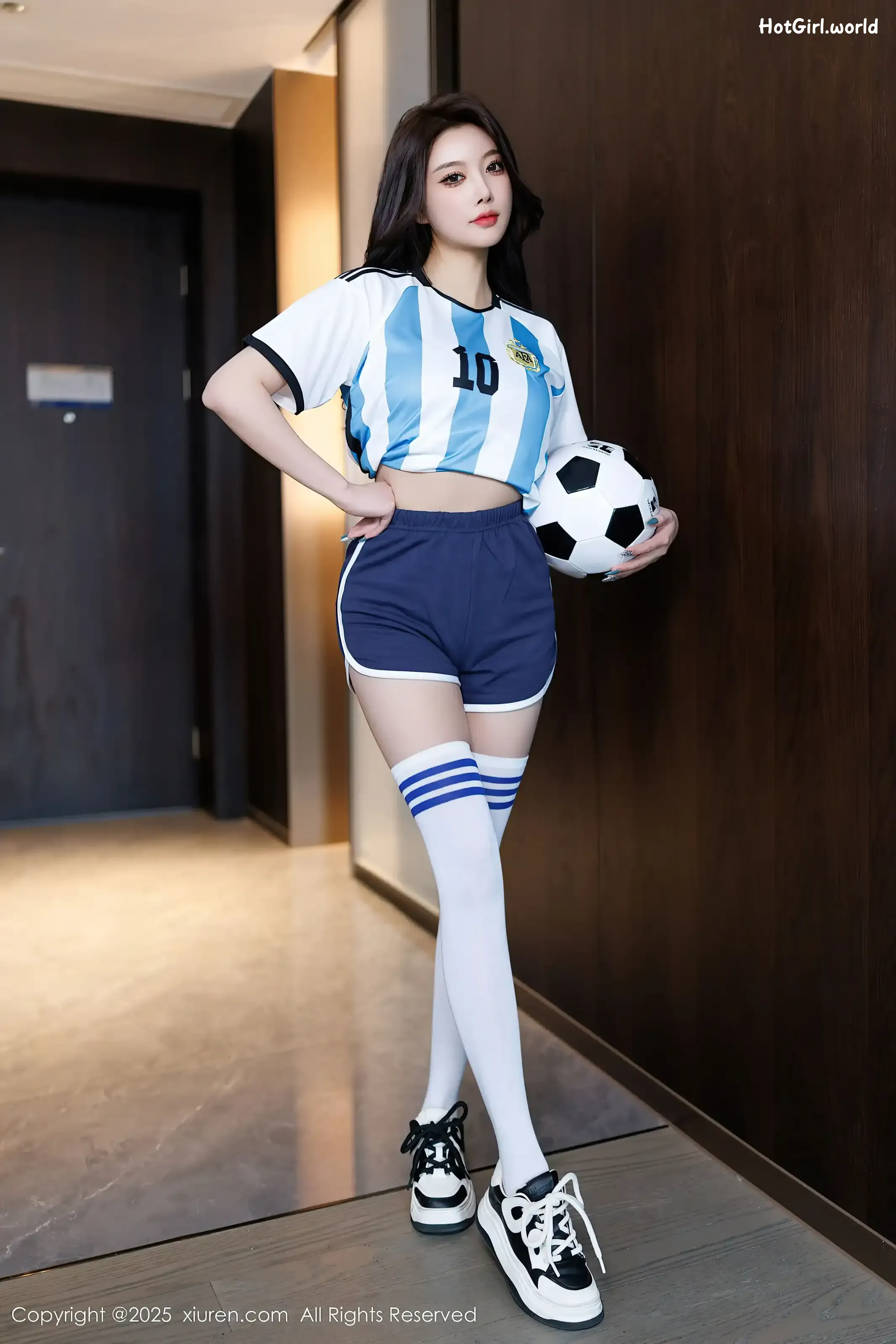 0003_hotgirl.world.webp
