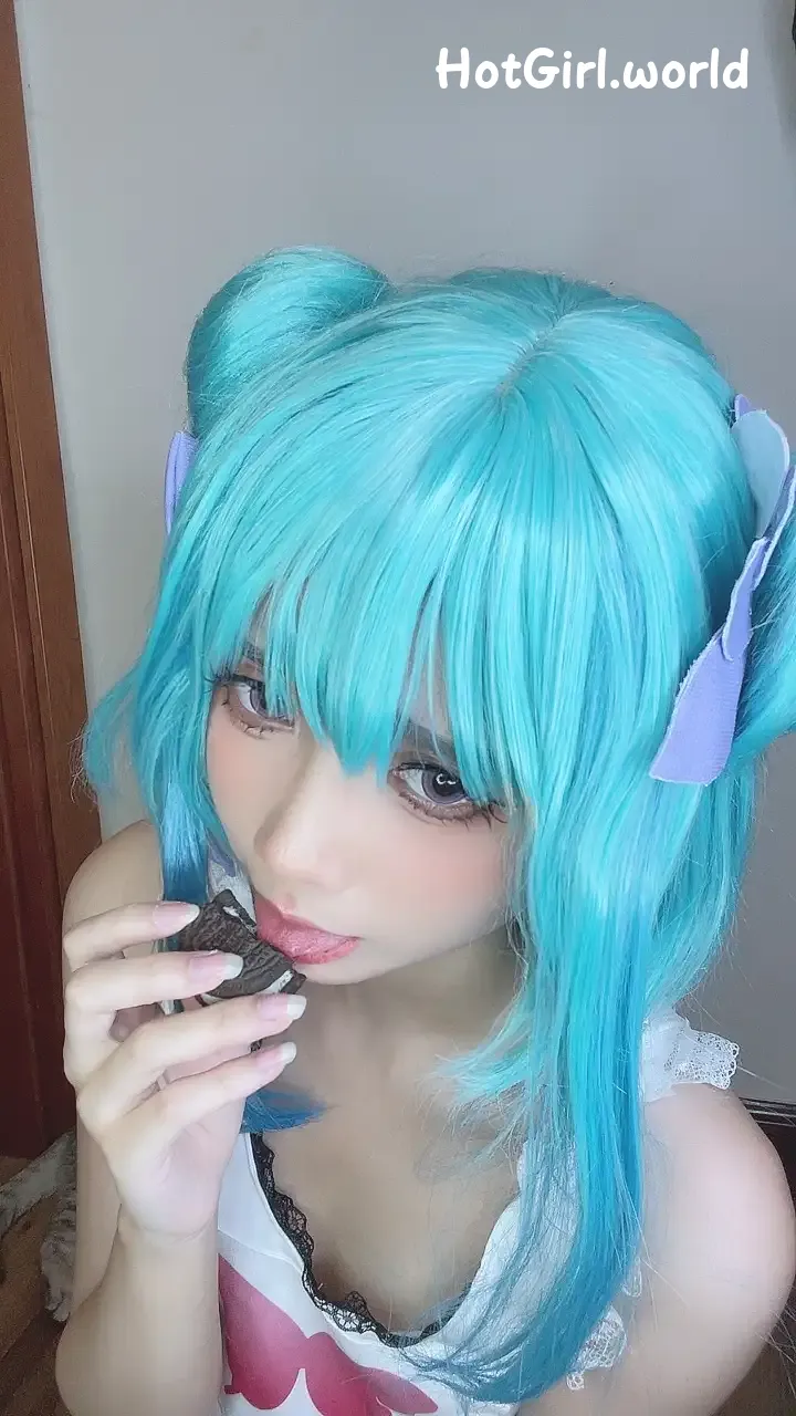 Coser-PoppaChan-Uruha-Rushia-Hololiv-hotgirl.world-073.webp