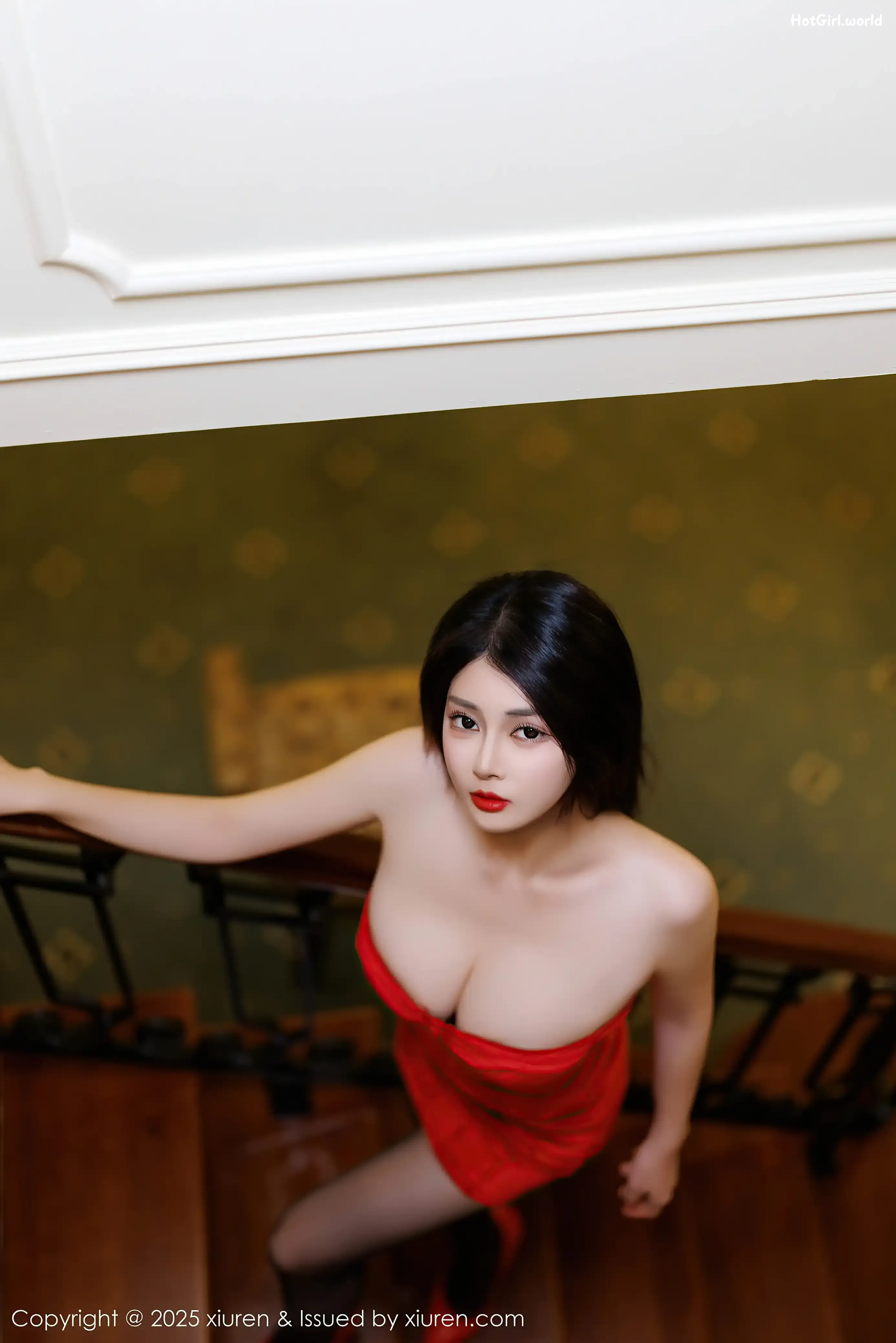 0002_hotgirl.world.webp