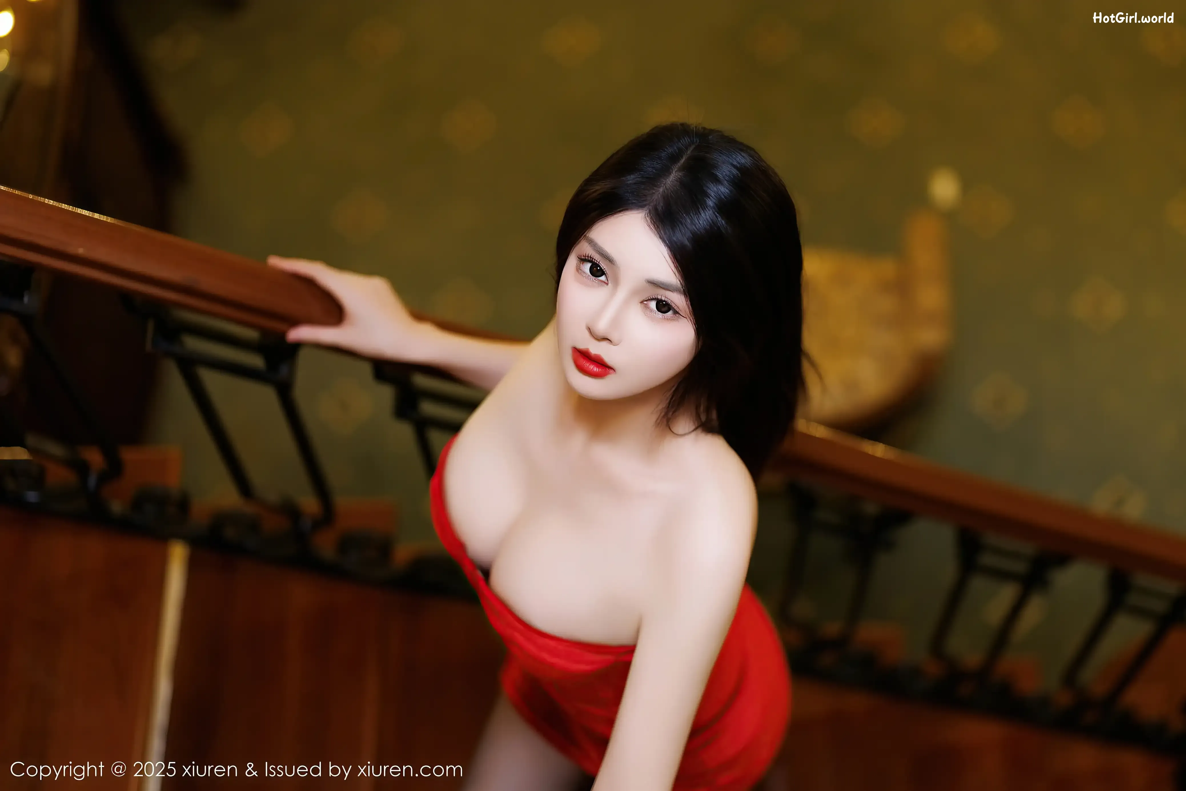 0004_hotgirl.world.webp