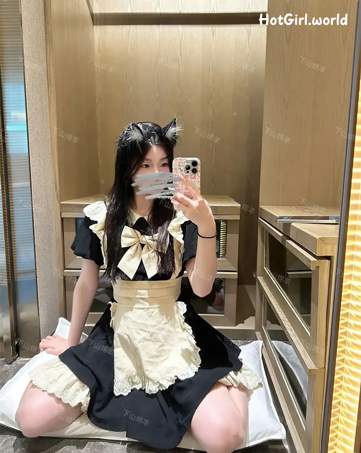 Coser-下山绵羊-退网的X福利姬-白嫩的萝莉