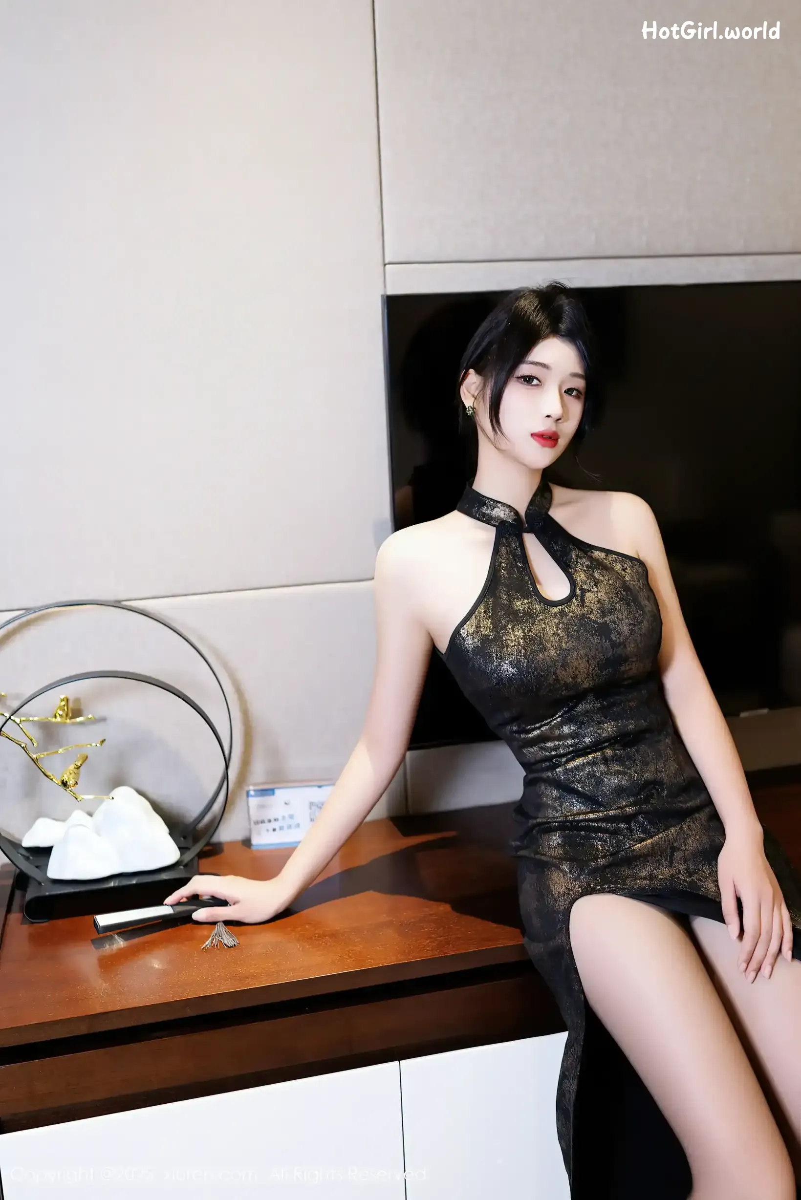 0014_hotgirl.world.webp