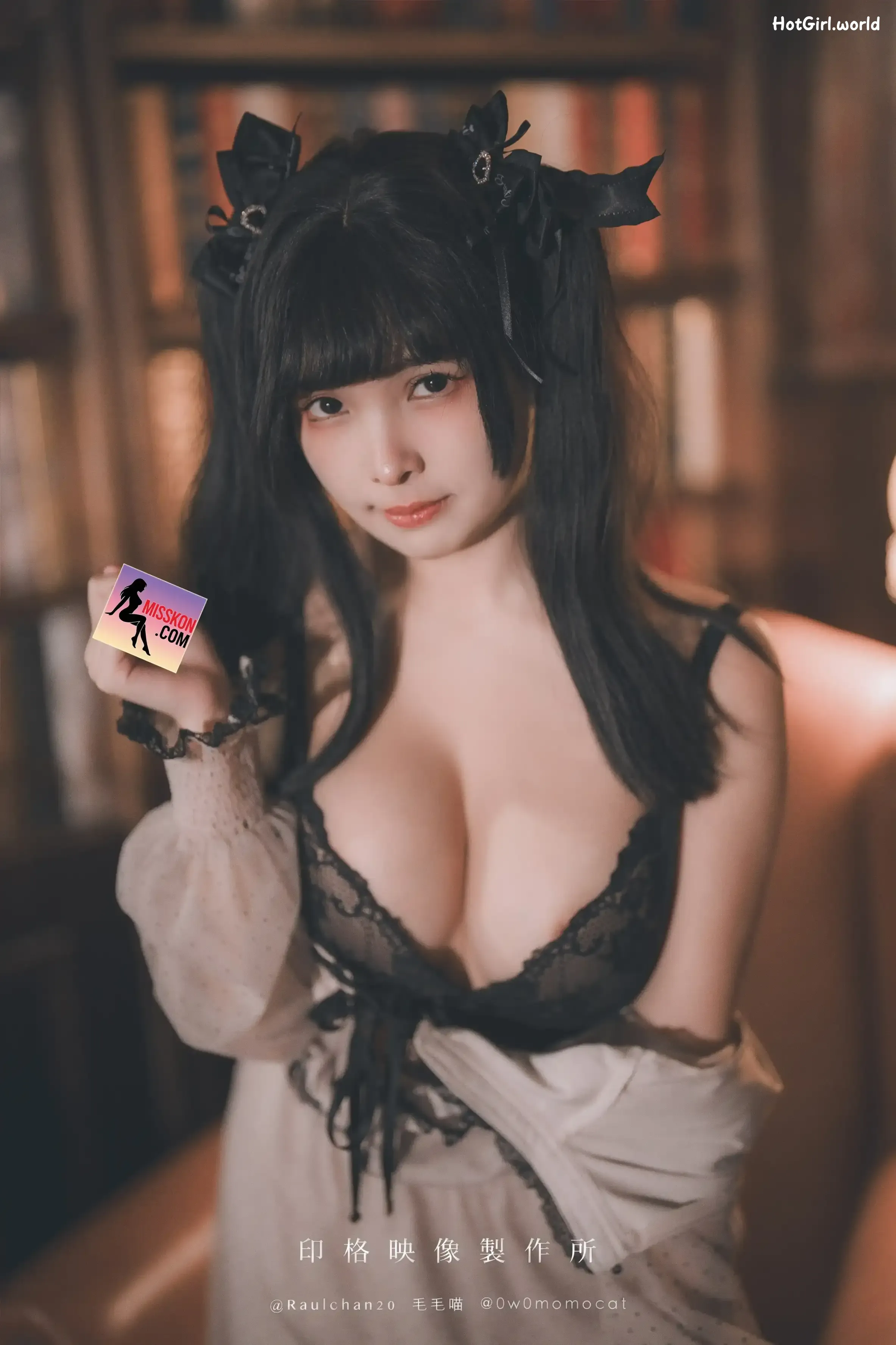 Coser-Momo-hotgirl.world-002.webp