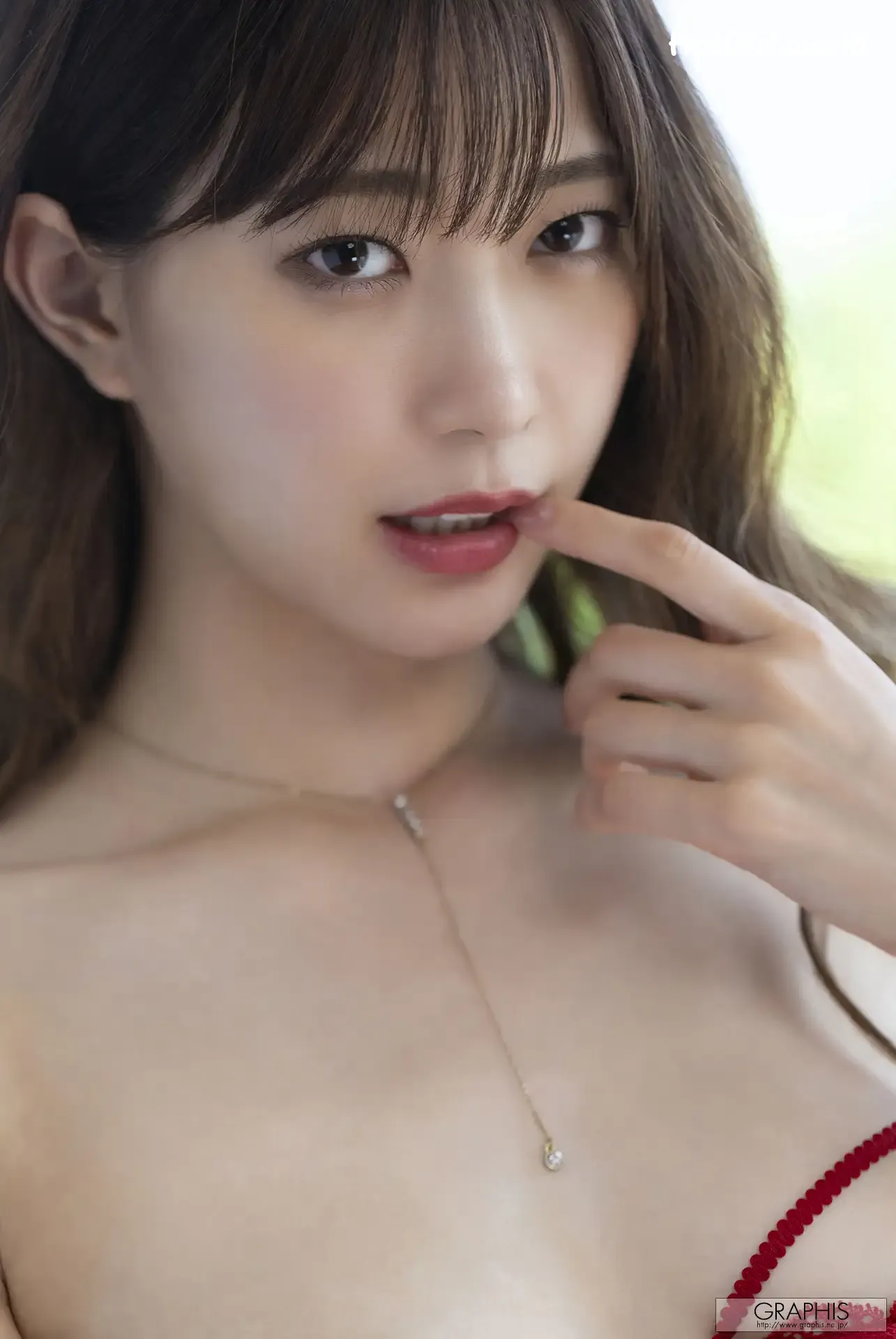 JP-Akari-Mitani-Graphis-Gals-No.560-Vermilion-hotgirl.world-100.webp