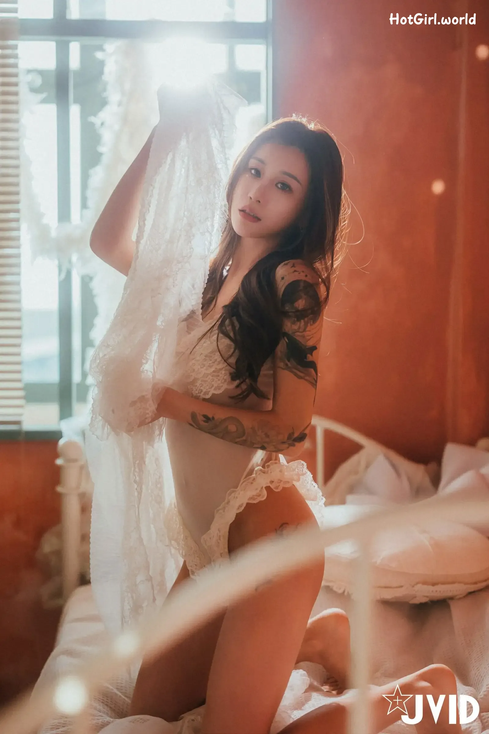 JVID-Lara-shuang-xi-du-liu-de-shi-guang-yu-chan-mian-zai-lang-man-hua-fang-qing-xu-shen-ti-jiao-hotgirl.world-071.webp
