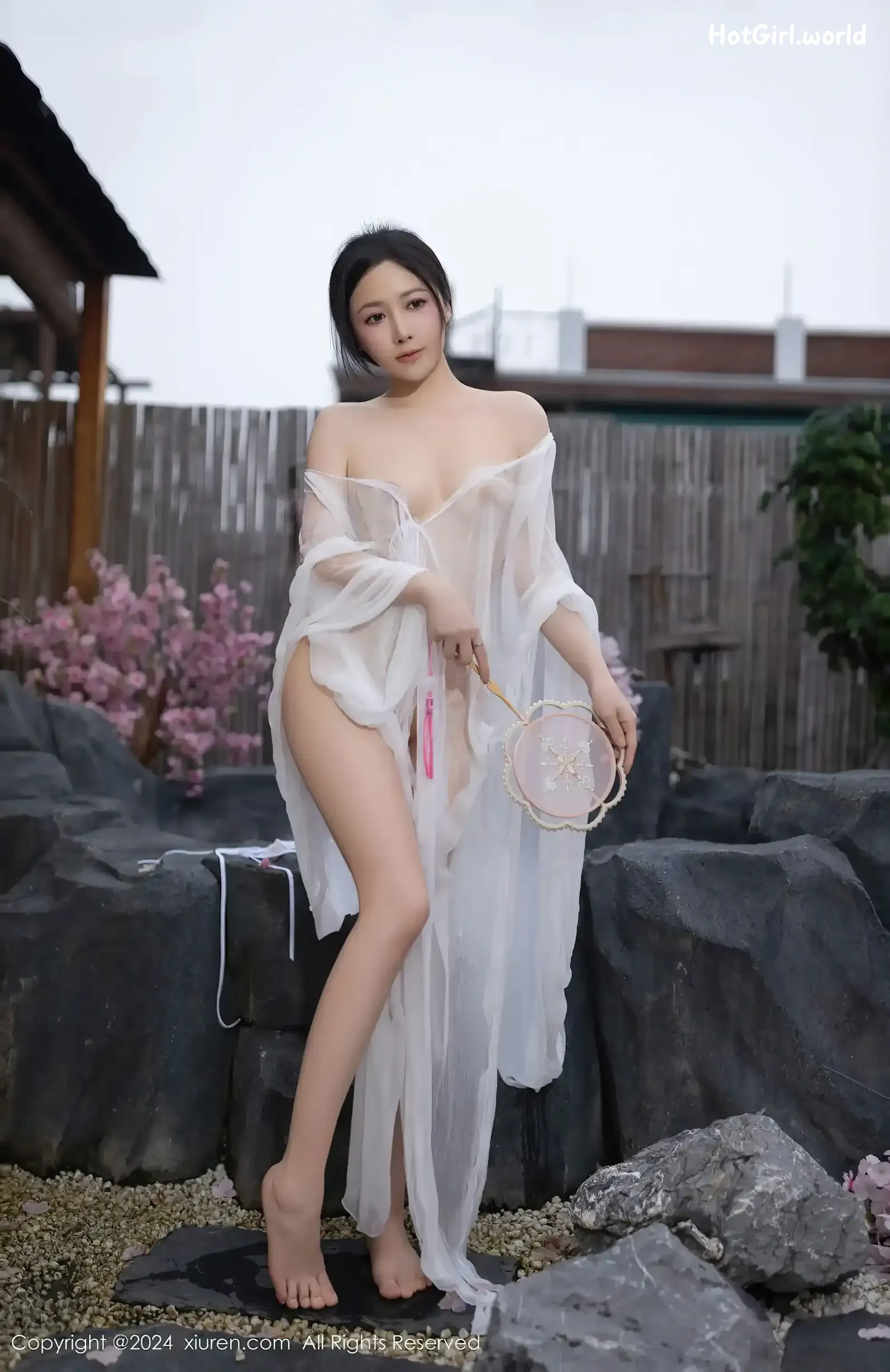 XIUREN-No.8927-Yu-zi-jiang-Fish-hotgirl.world-079.webp