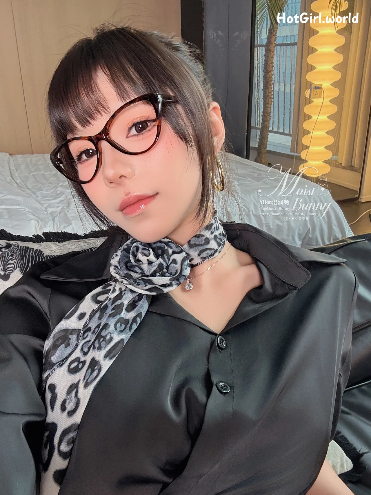 Coser-Sticky-bunny-rabbit-04-Monthly-Works-Presidents-Guide-Buttons-hotgirl.world-134.webp