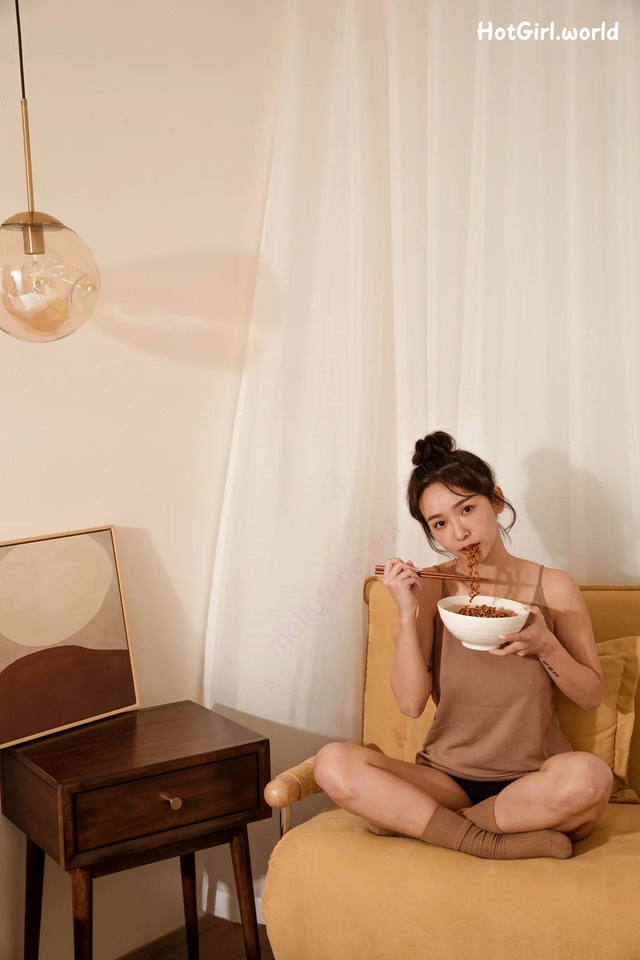 Kimi-Chang-He-Yu-shuang-ren-xie-zhen-gong-zhang-ya-jia-han-fragrant-hotgirl.world-068.webp