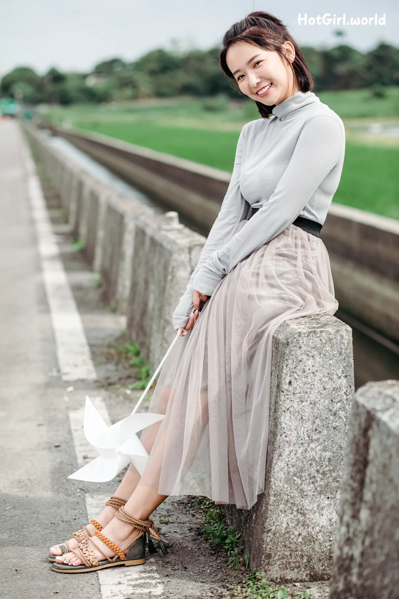 Kimi-Chang-He-Yu-shuang-ren-xie-zhen-gong-zhang-ya-jia-han-fragrant-hotgirl.world-194.webp