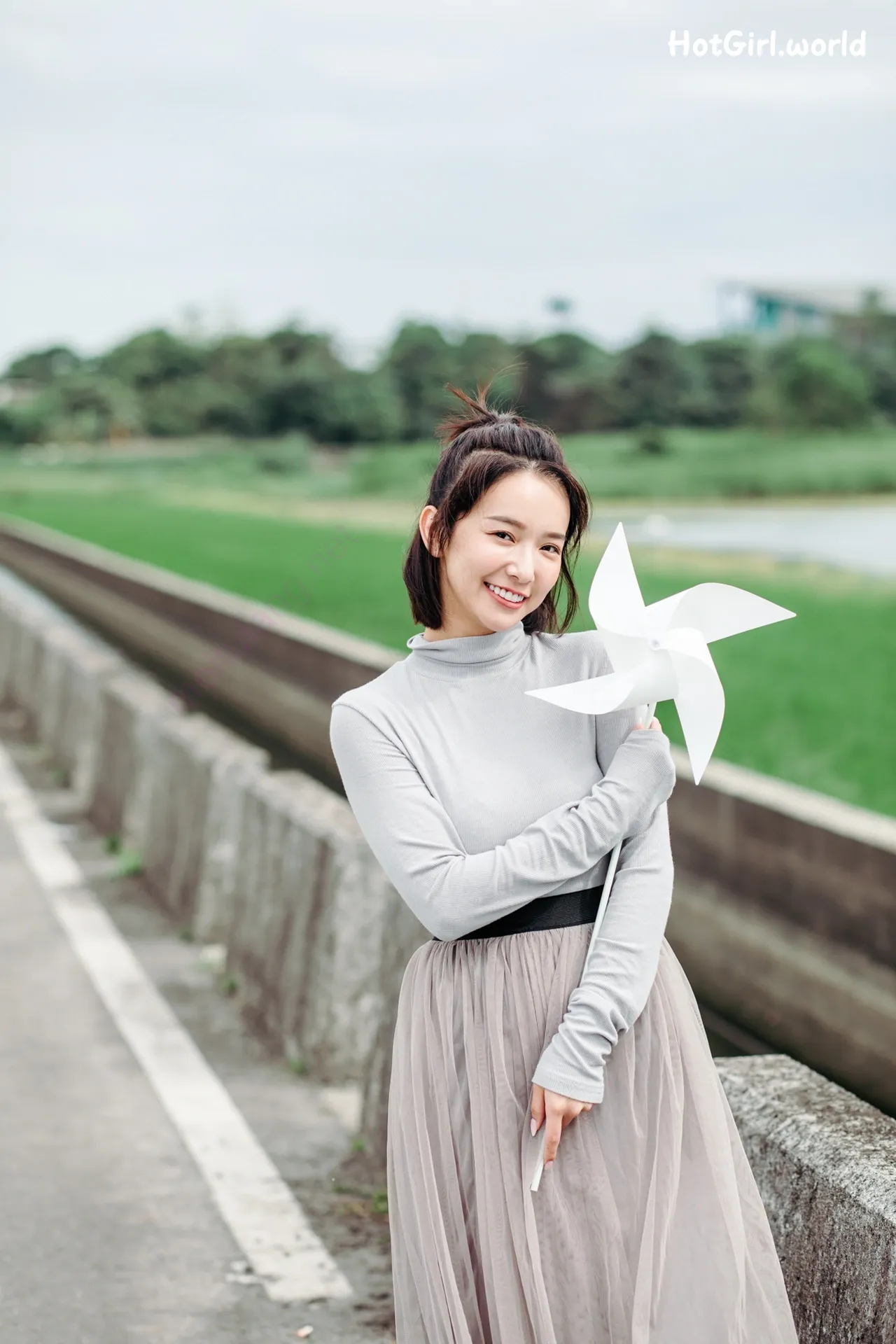 Kimi-Chang-He-Yu-shuang-ren-xie-zhen-gong-zhang-ya-jia-han-fragrant-hotgirl.world-195.webp