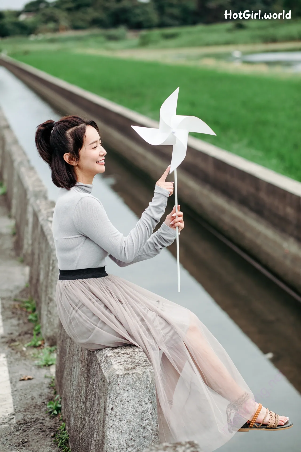 Kimi-Chang-He-Yu-shuang-ren-xie-zhen-gong-zhang-ya-jia-han-fragrant-hotgirl.world-196.webp