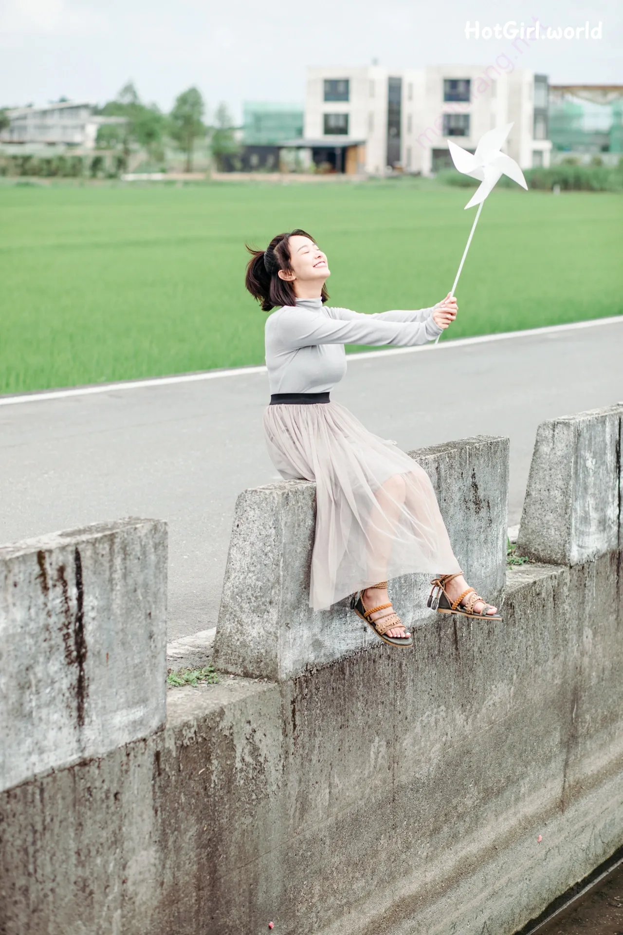 Kimi-Chang-He-Yu-shuang-ren-xie-zhen-gong-zhang-ya-jia-han-fragrant-hotgirl.world-197.webp