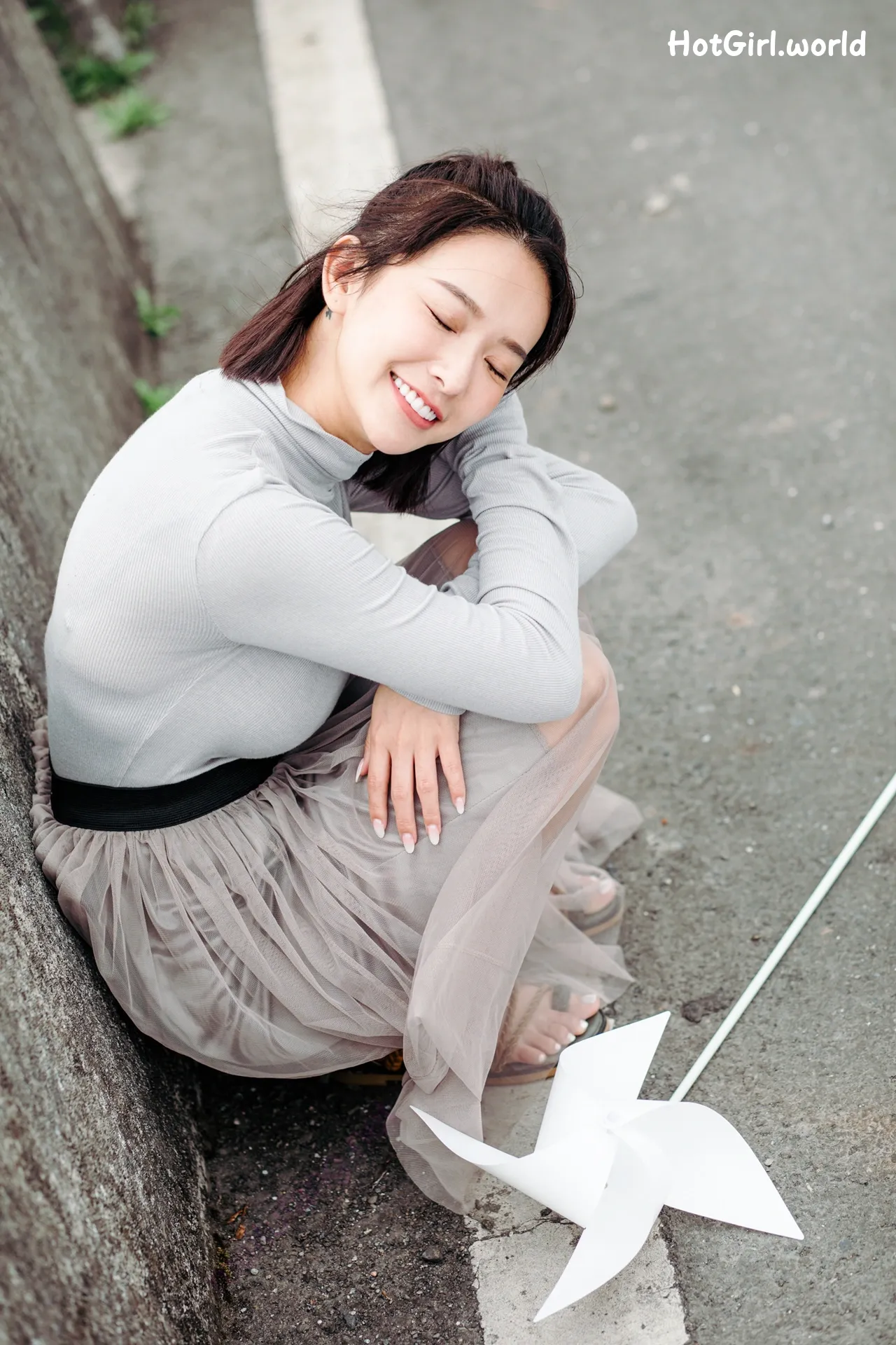 Kimi-Chang-He-Yu-shuang-ren-xie-zhen-gong-zhang-ya-jia-han-fragrant-hotgirl.world-202.webp