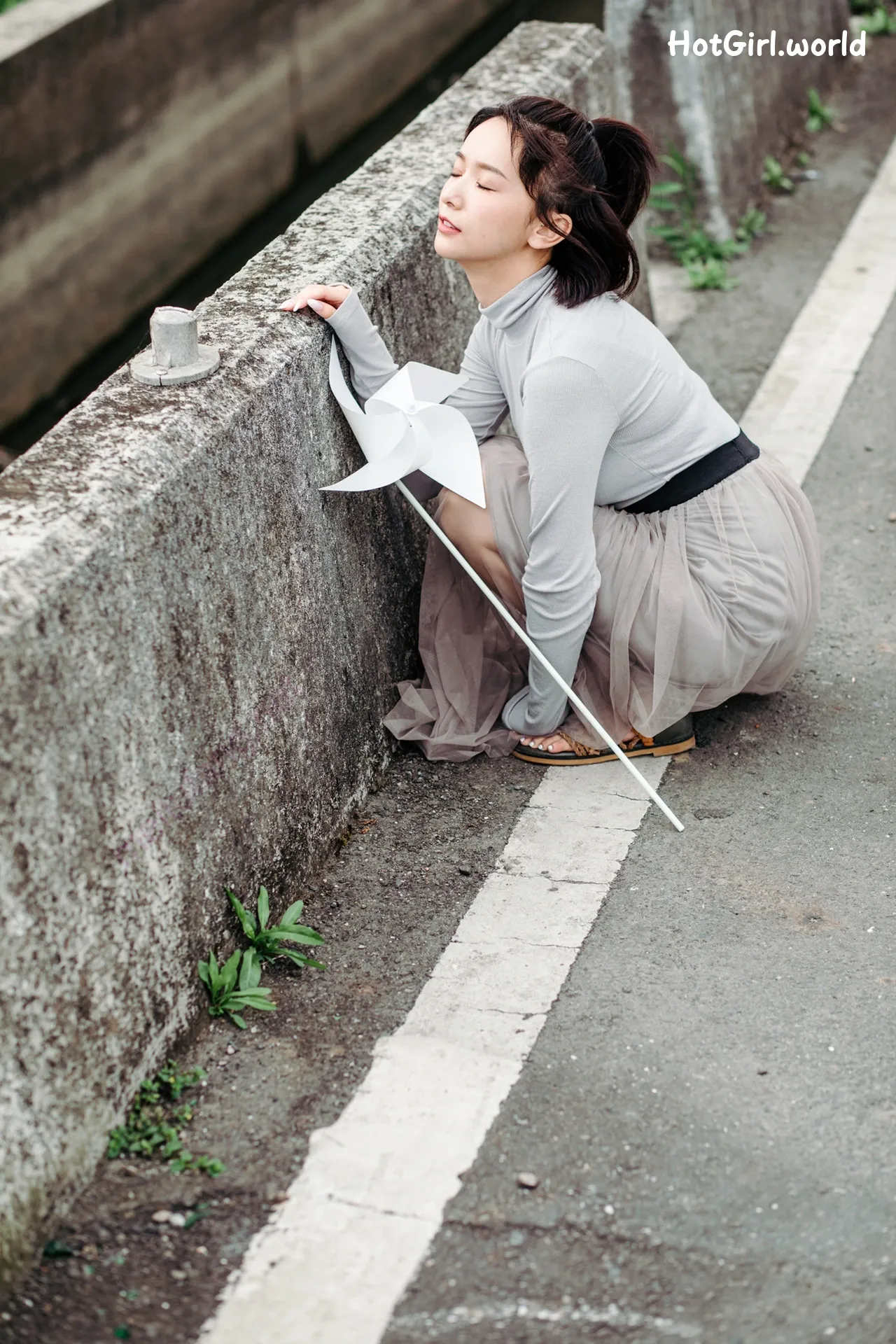Kimi-Chang-He-Yu-shuang-ren-xie-zhen-gong-zhang-ya-jia-han-fragrant-hotgirl.world-203.webp