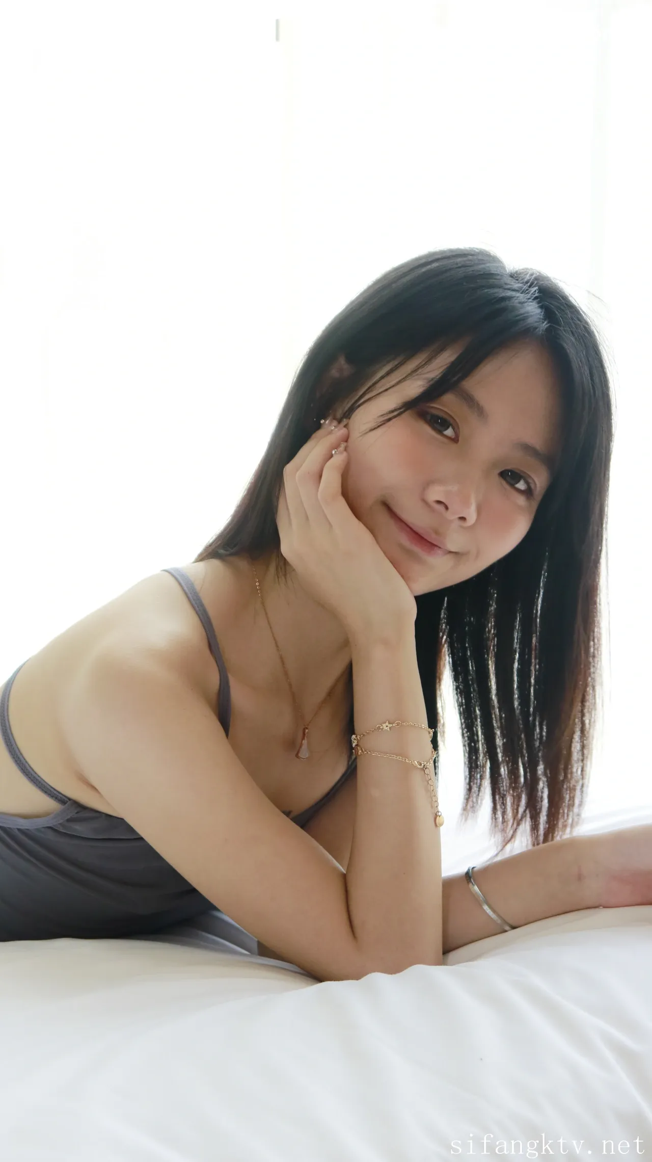 XR-Uncensored-Xie-Xiaocong-R18-XIUREN-Model-Whispers-by-the-window-hotgirl.world-090.webp