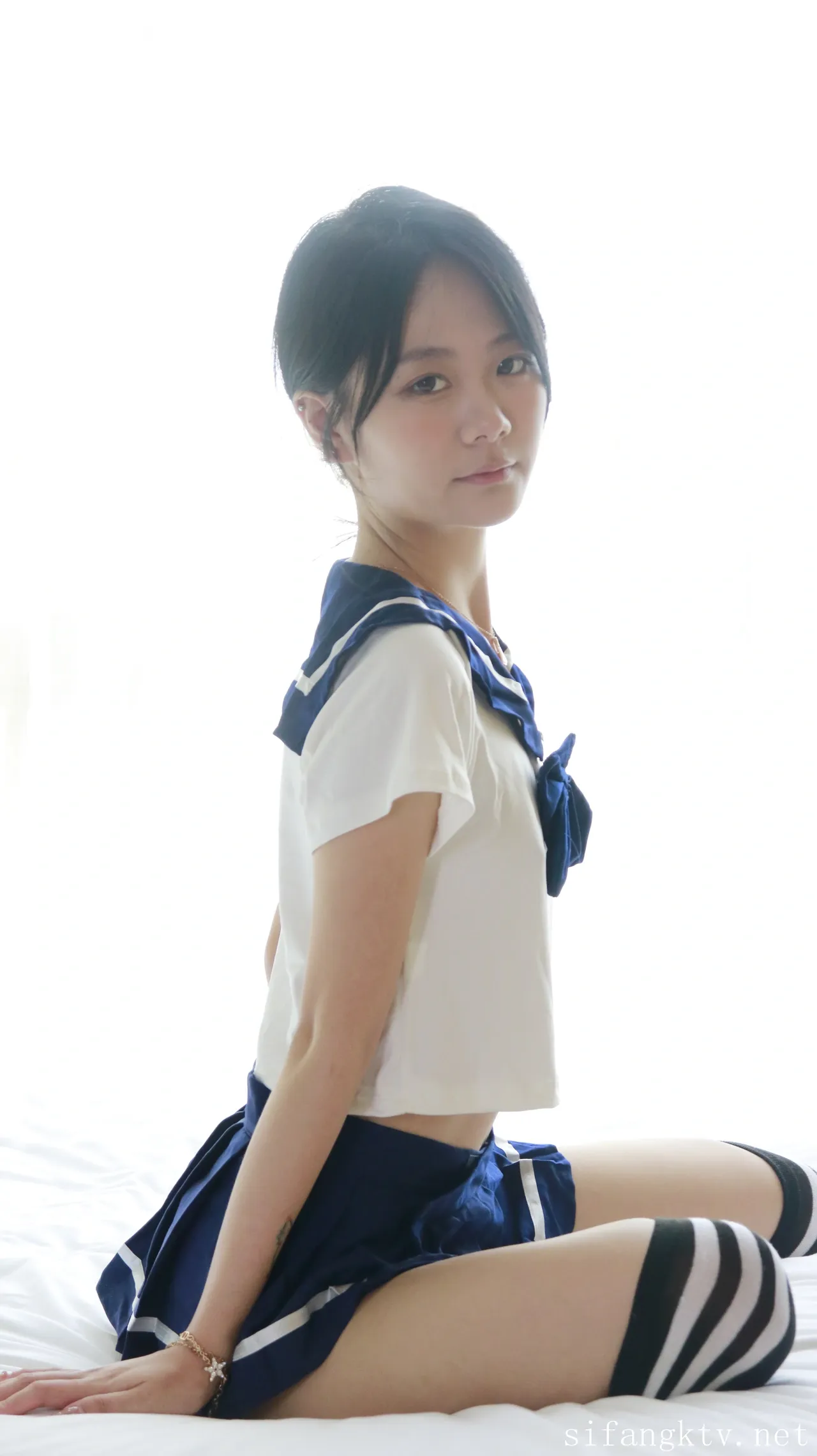 XR-Uncensored-Xie-Xiaocong-R18-XIUREN-Model-Whispers-by-the-window-hotgirl.world-136.webp