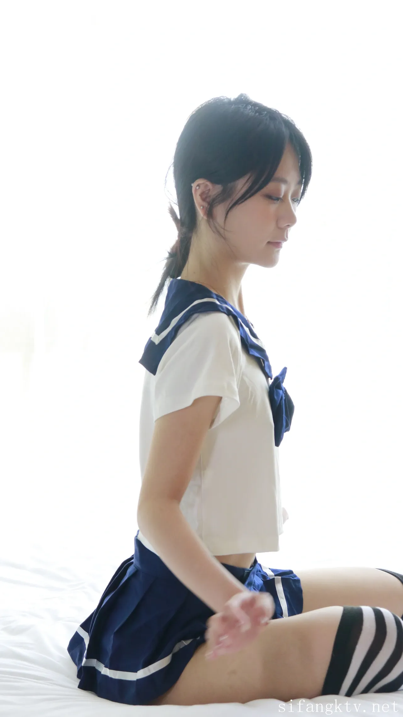 XR-Uncensored-Xie-Xiaocong-R18-XIUREN-Model-Whispers-by-the-window-hotgirl.world-137.webp