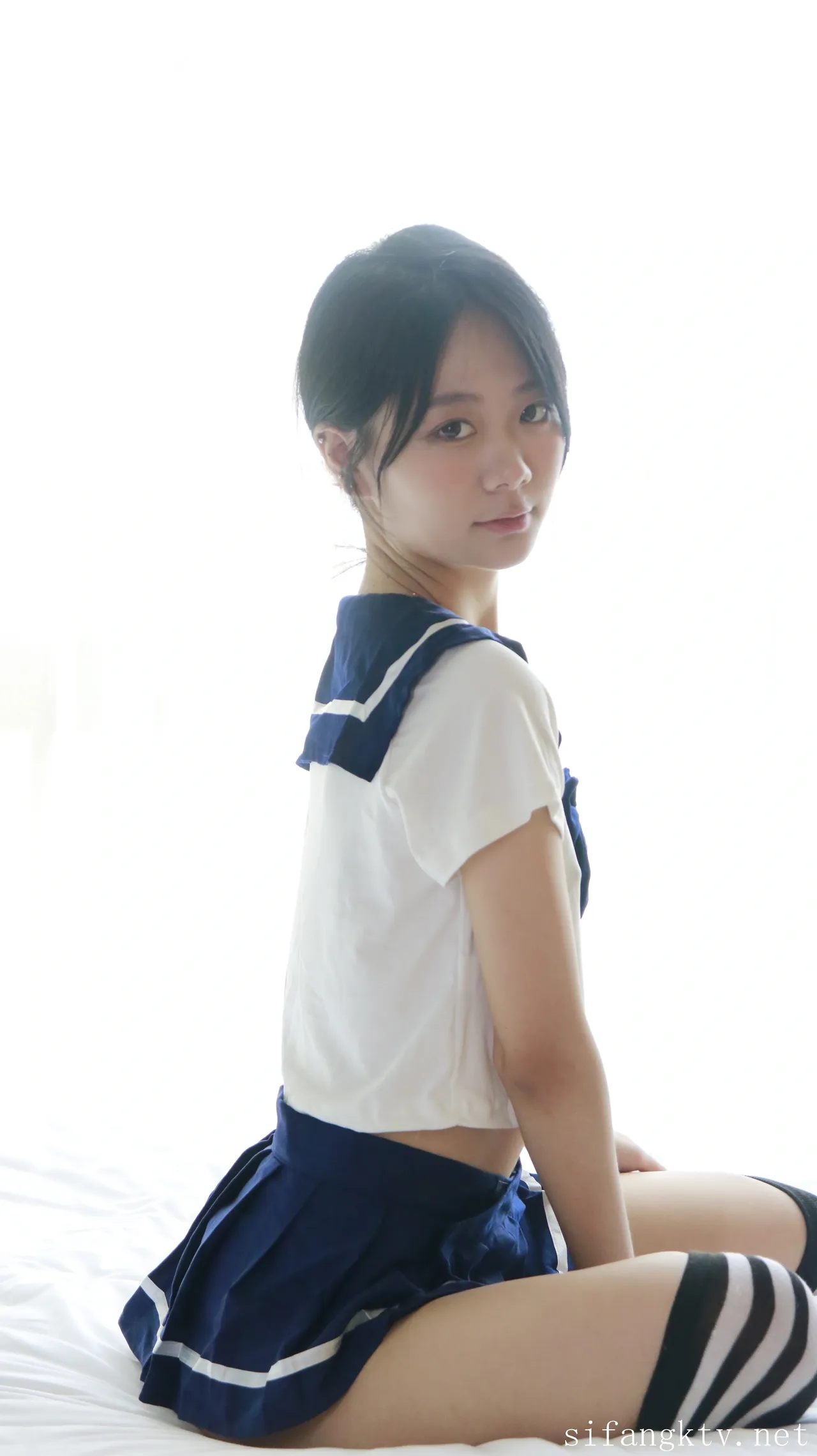 XR-Uncensored-Xie-Xiaocong-R18-XIUREN-Model-Whispers-by-the-window-hotgirl.world-141.webp