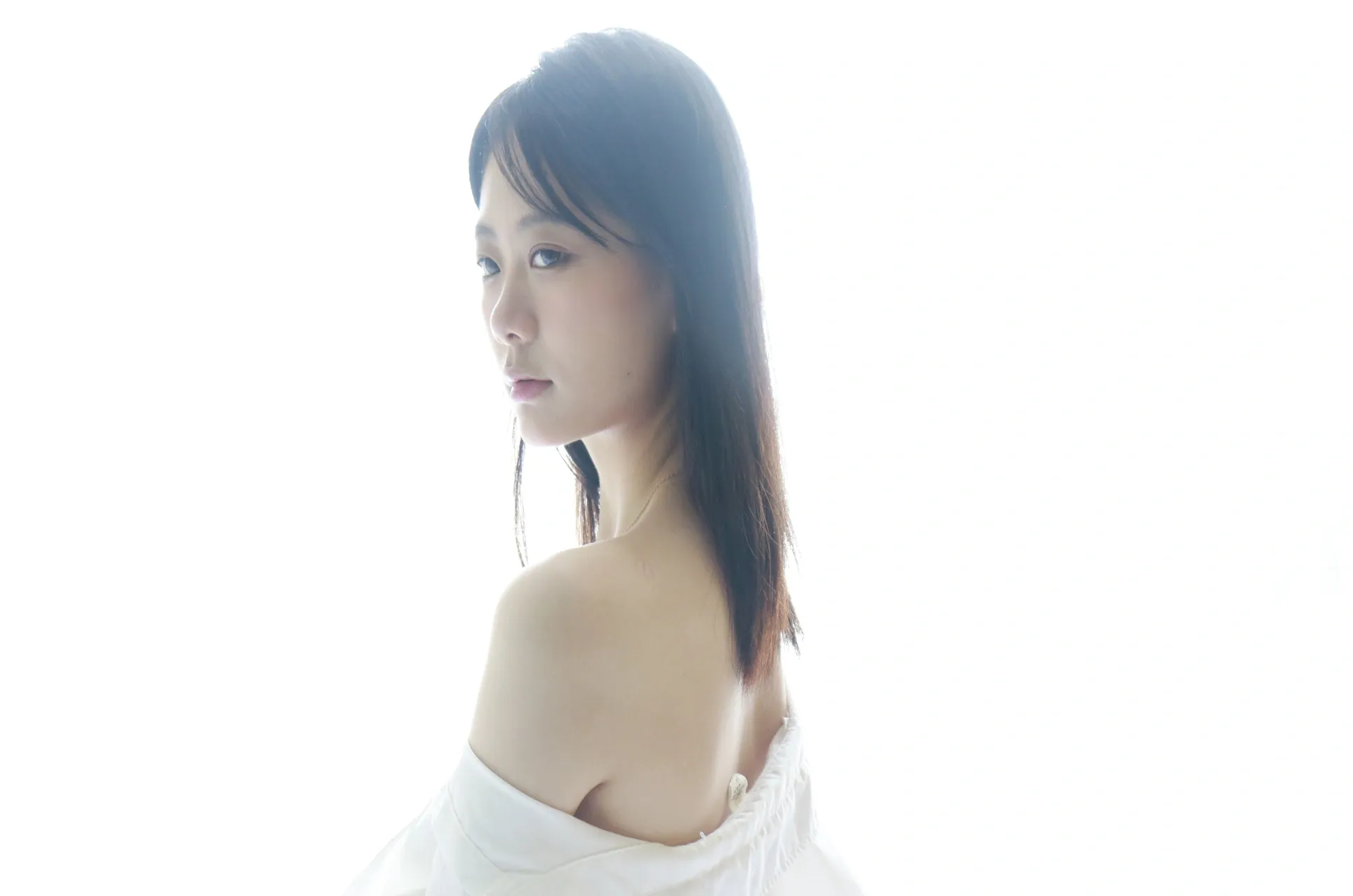XR-Uncensored-Xie-Xiaocong-R18-XIUREN-Model-Whispers-by-the-window-hotgirl.world-230.webp