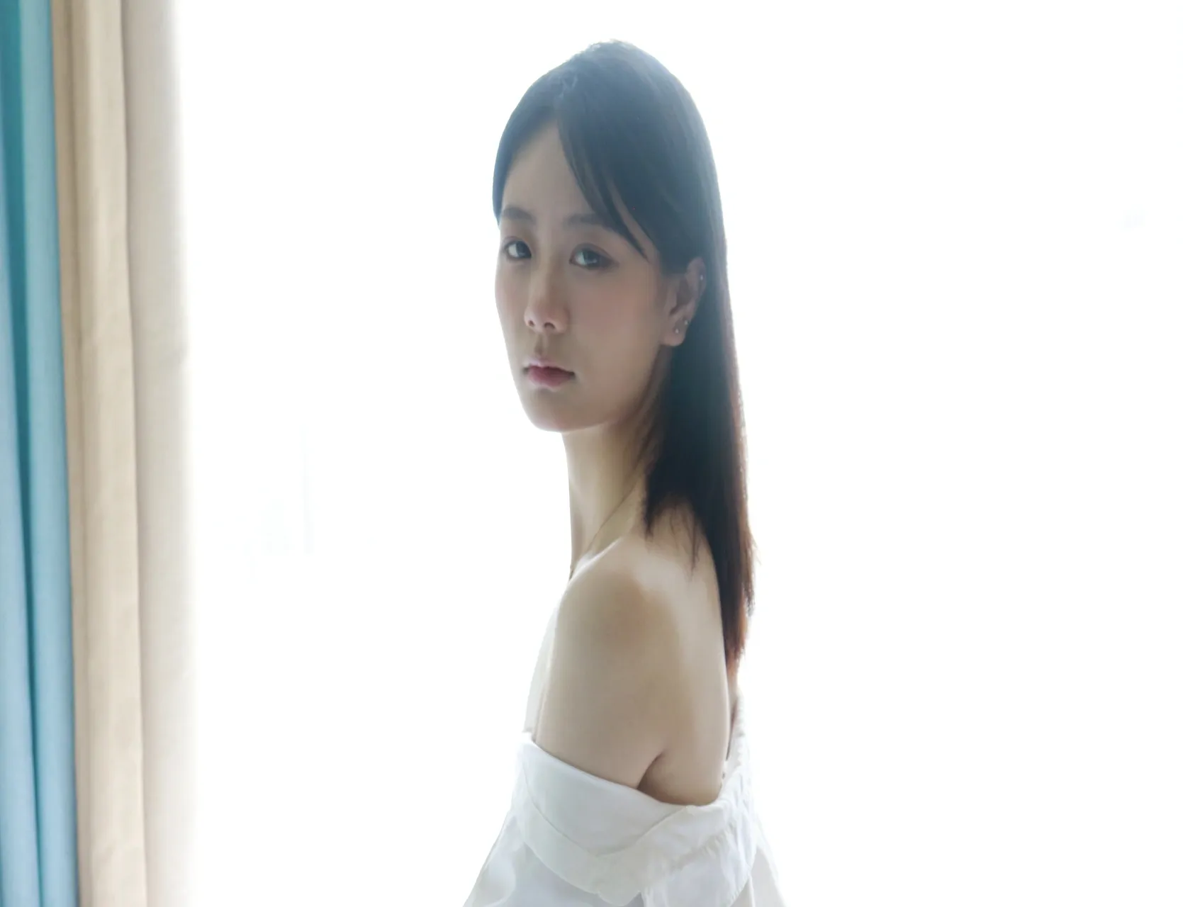 XR-Uncensored-Xie-Xiaocong-R18-XIUREN-Model-Whispers-by-the-window-hotgirl.world-241.webp