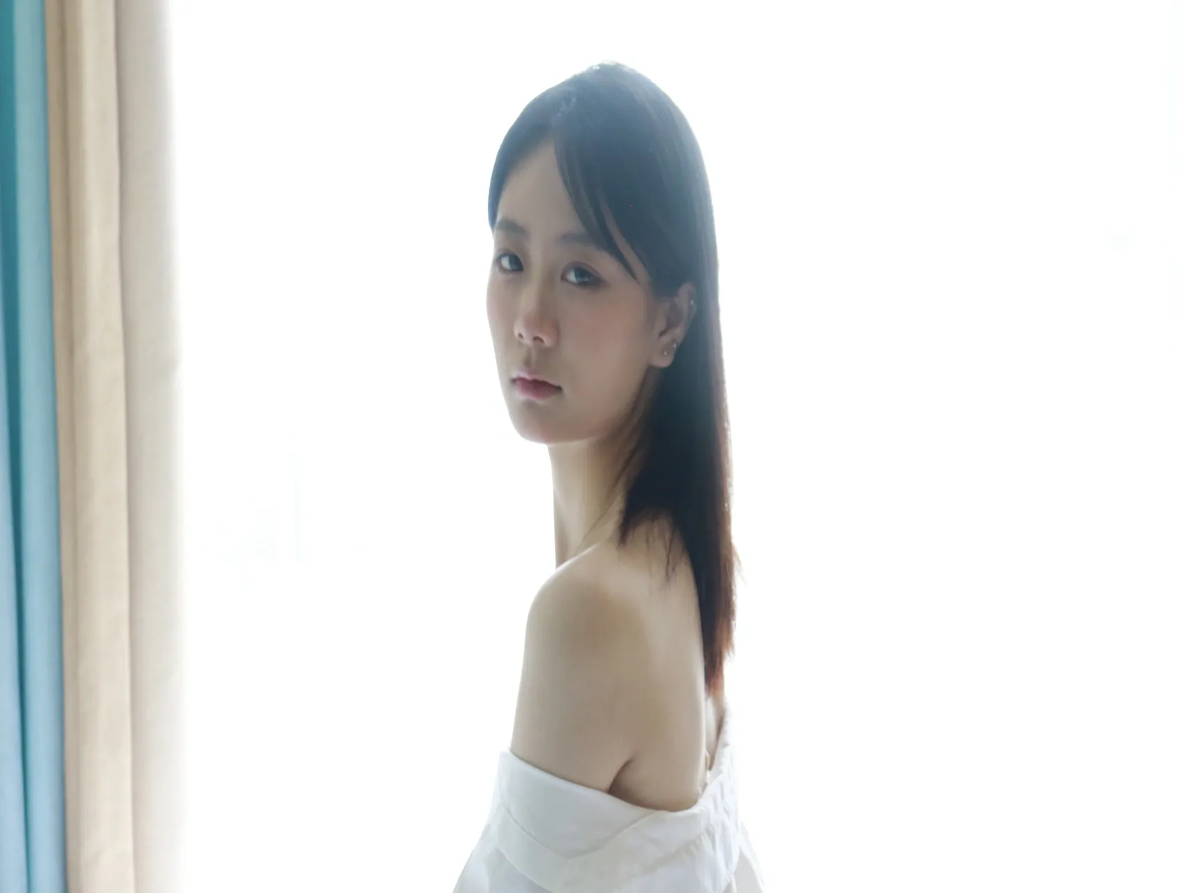 XR-Uncensored-Xie-Xiaocong-R18-XIUREN-Model-Whispers-by-the-window-hotgirl.world-252.webp
