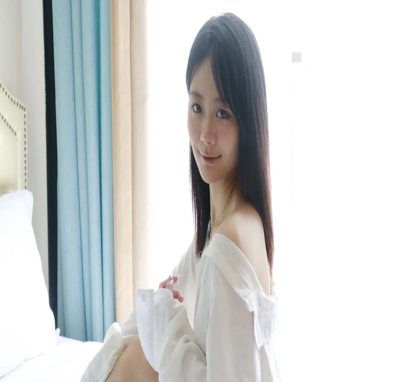 XR-Uncensored-Xie-Xiaocong-R18-XIUREN-Model-Whispers-by-the-window-hotgirl.world-307.webp