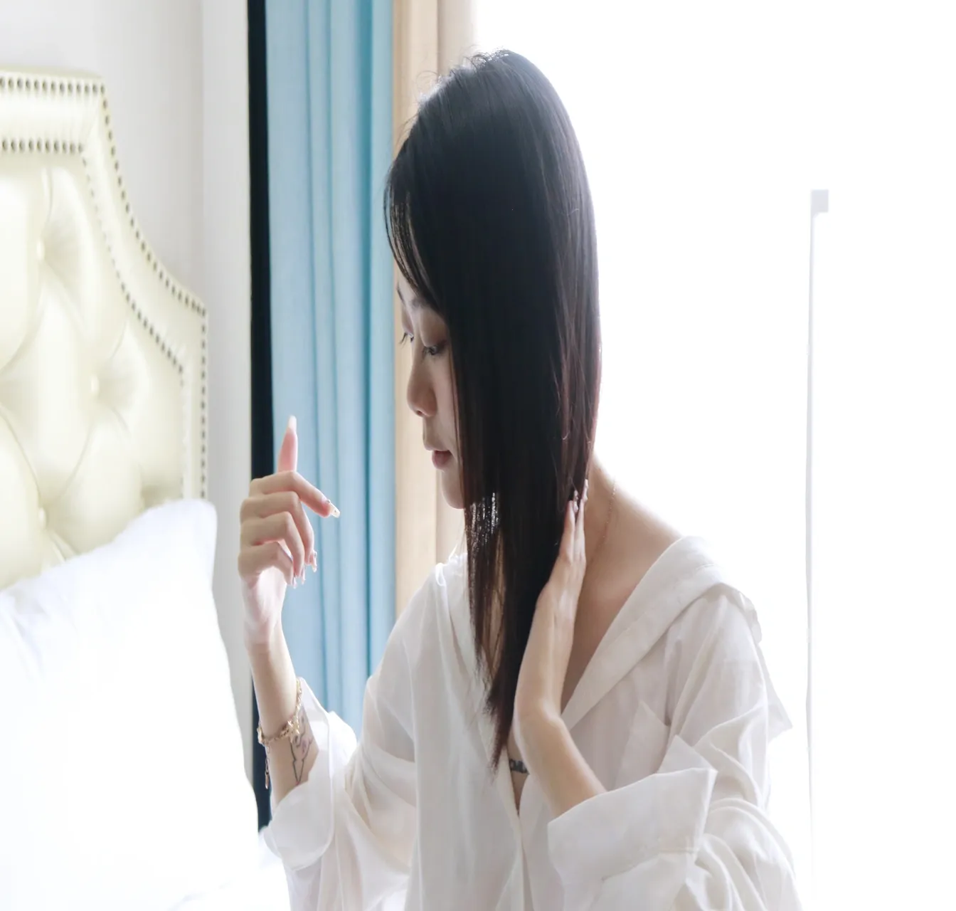 XR-Uncensored-Xie-Xiaocong-R18-XIUREN-Model-Whispers-by-the-window-hotgirl.world-329.webp